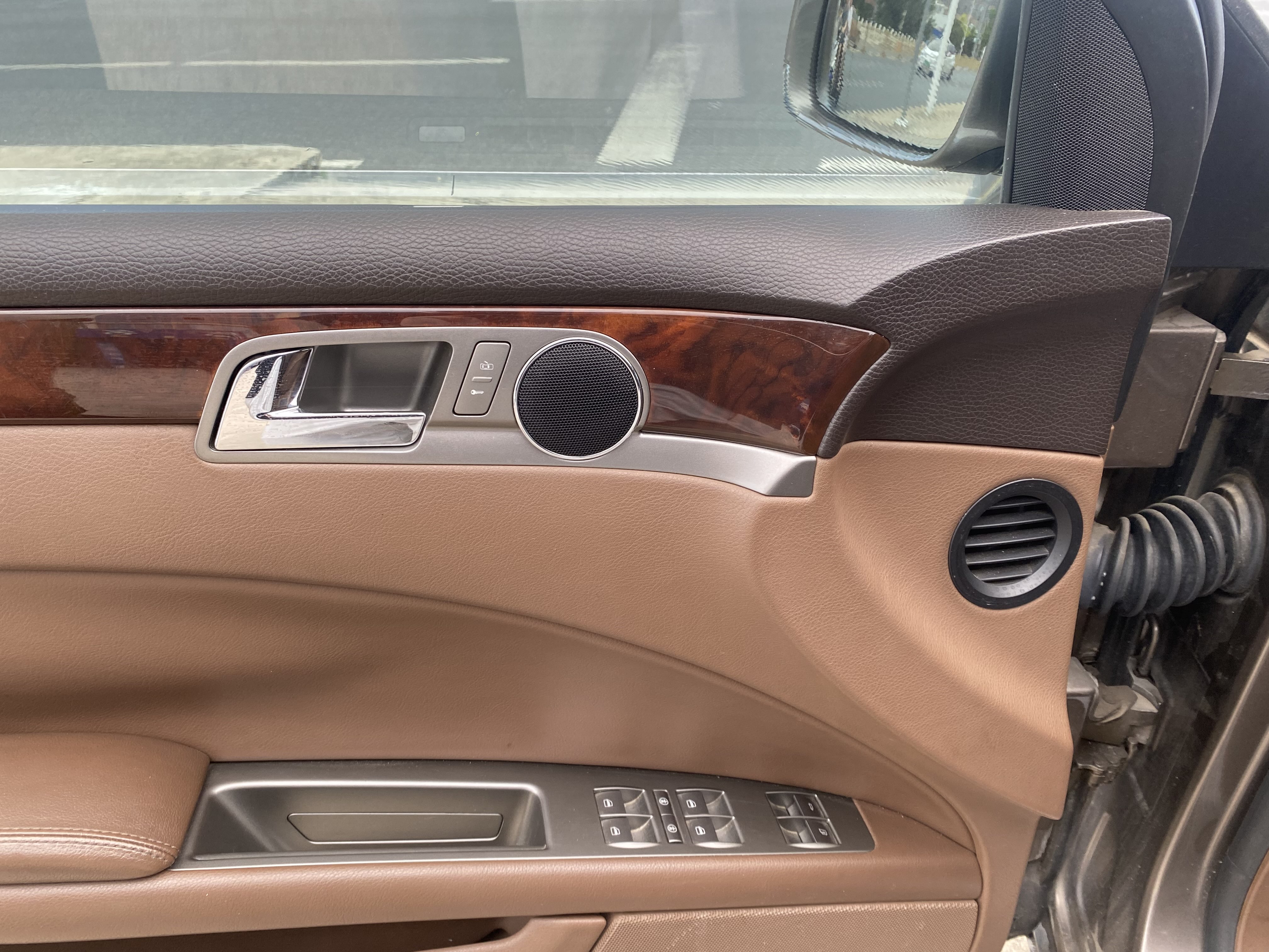 Volkswagen Pheaton 2013 immagine di auto #17