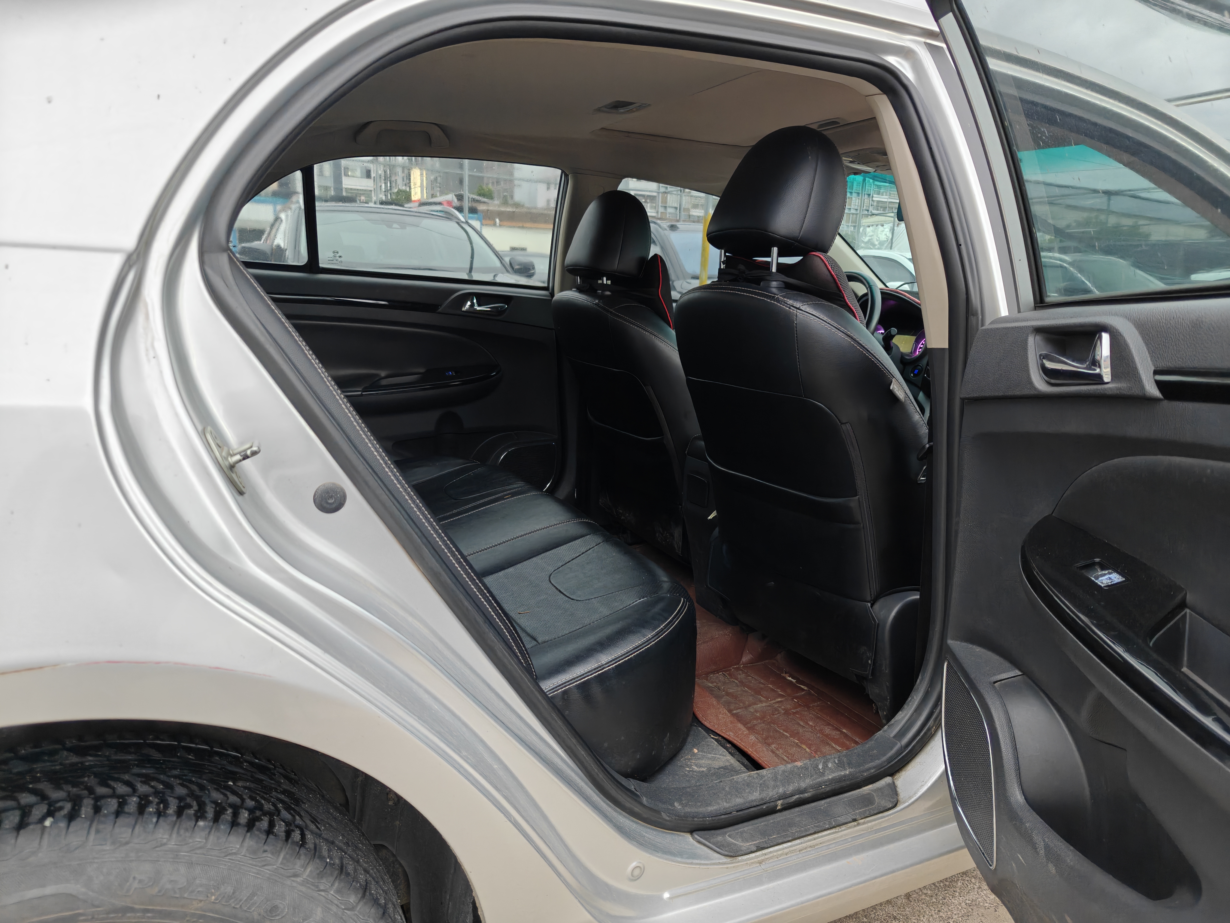 BYD SuRui 2014 car image #17