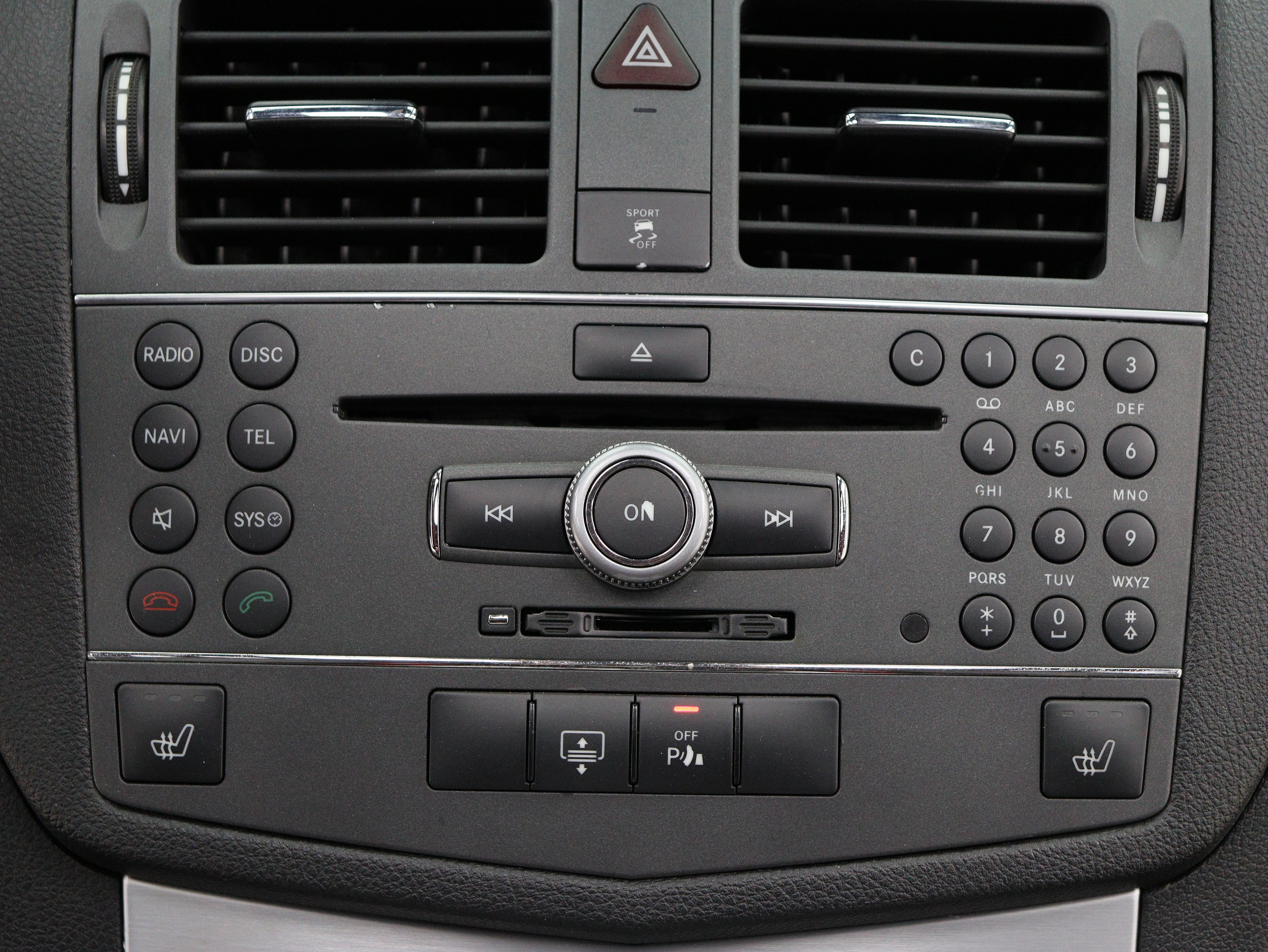 Mercedes-Benz C AMG 2010 immagine di auto #17