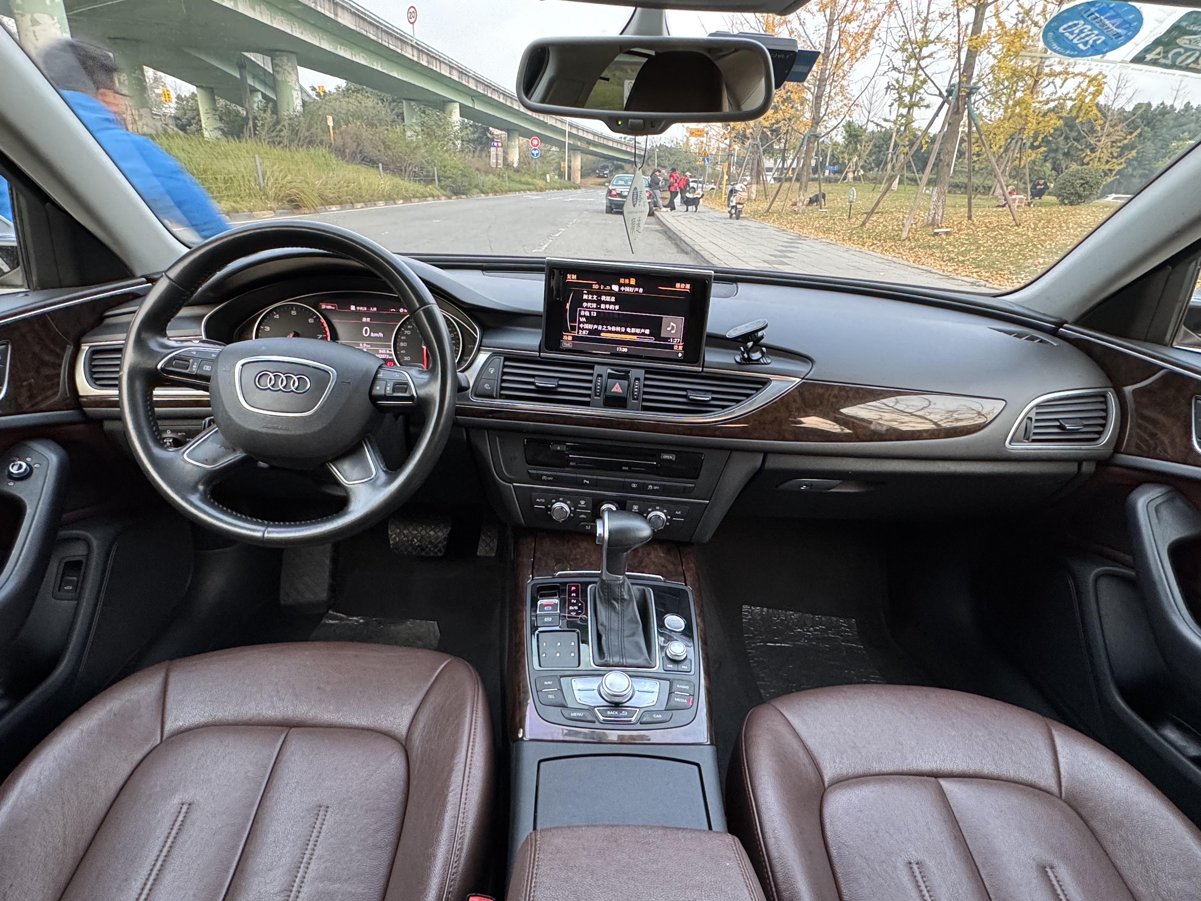 Audi A6L 2016 car image #17