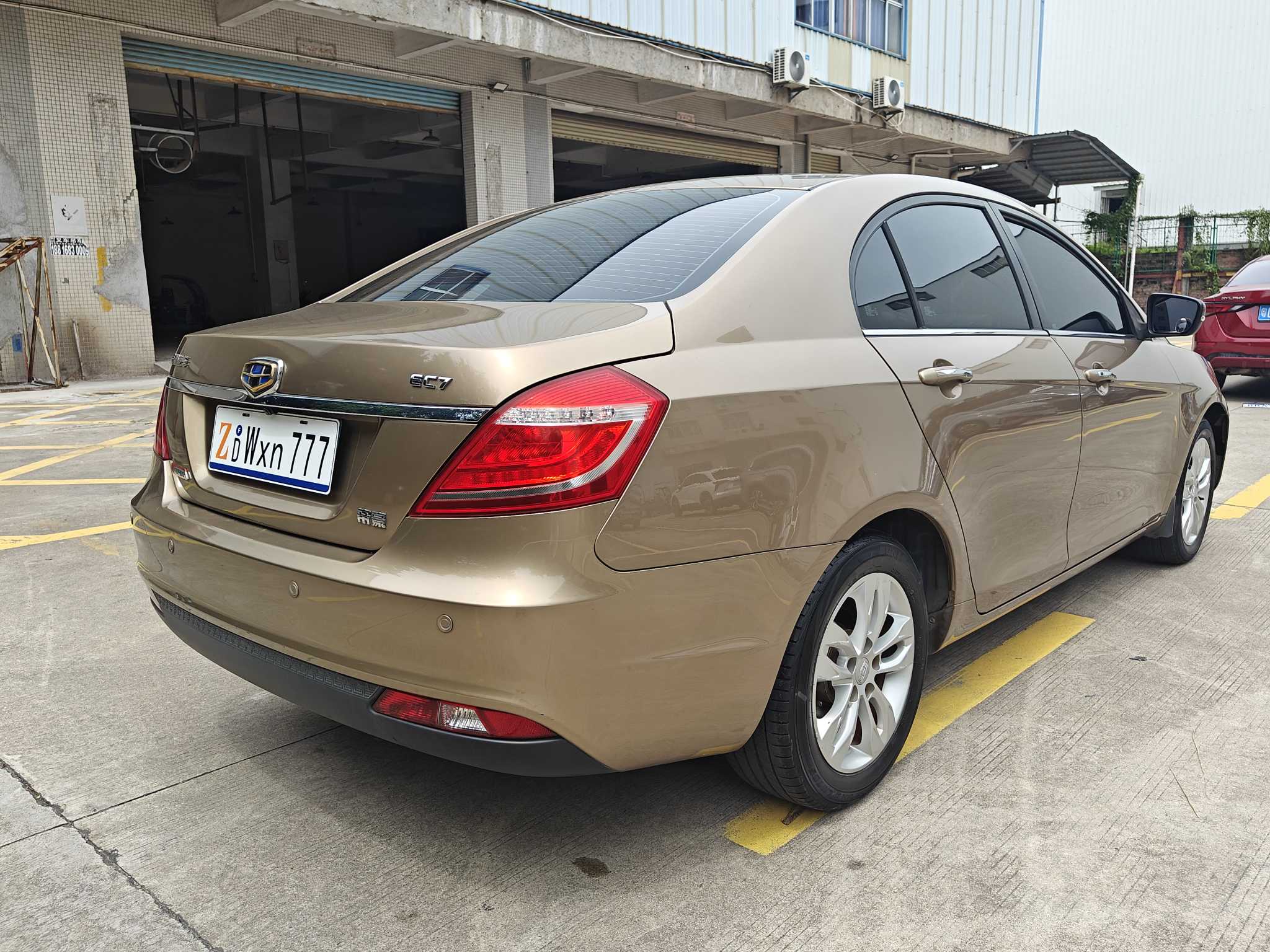 GEELY Emgrand 2015 #17 GEELY Emgrand 2015 car image #17