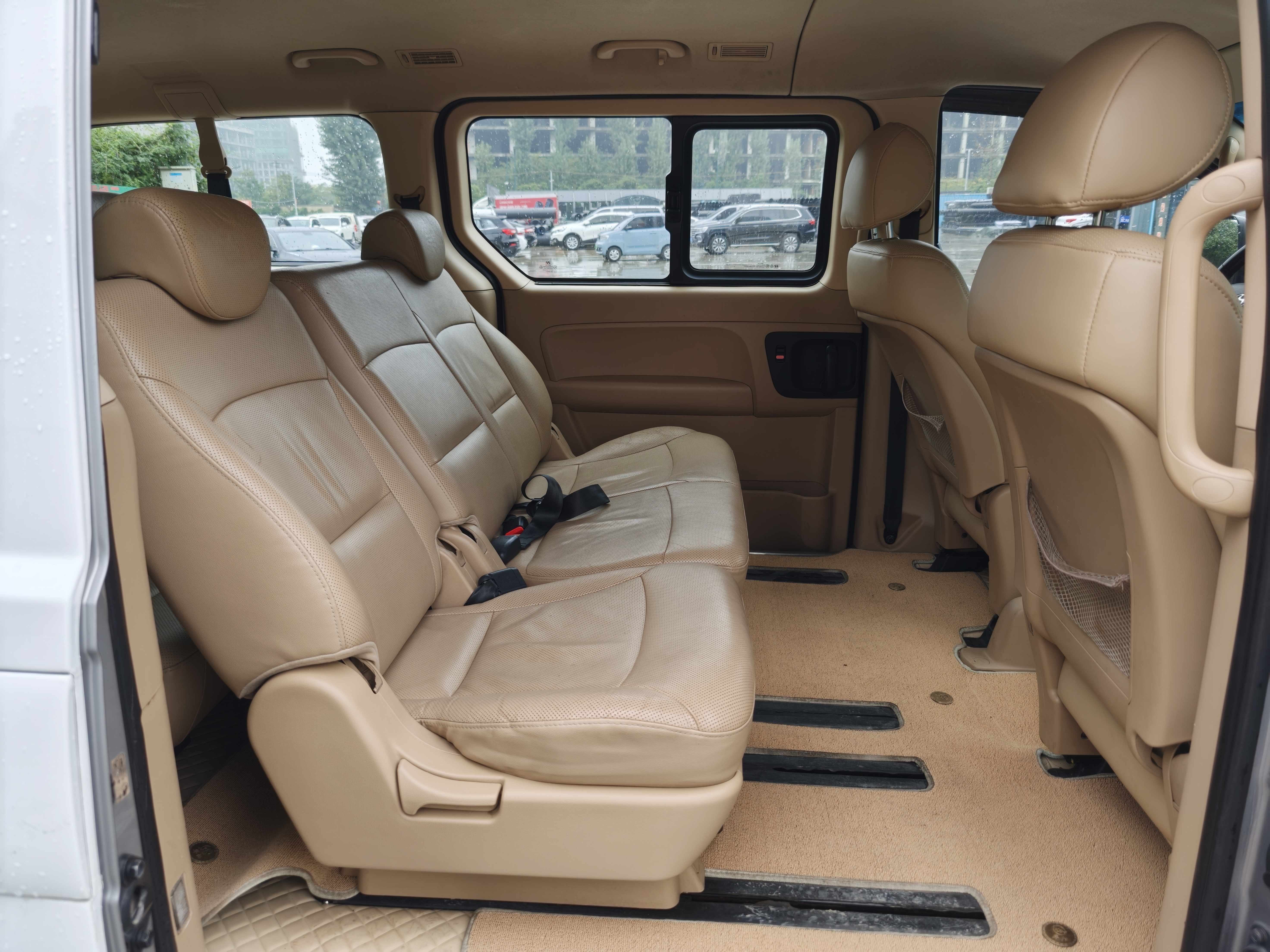 Hyundai H-1 2013 car image #17