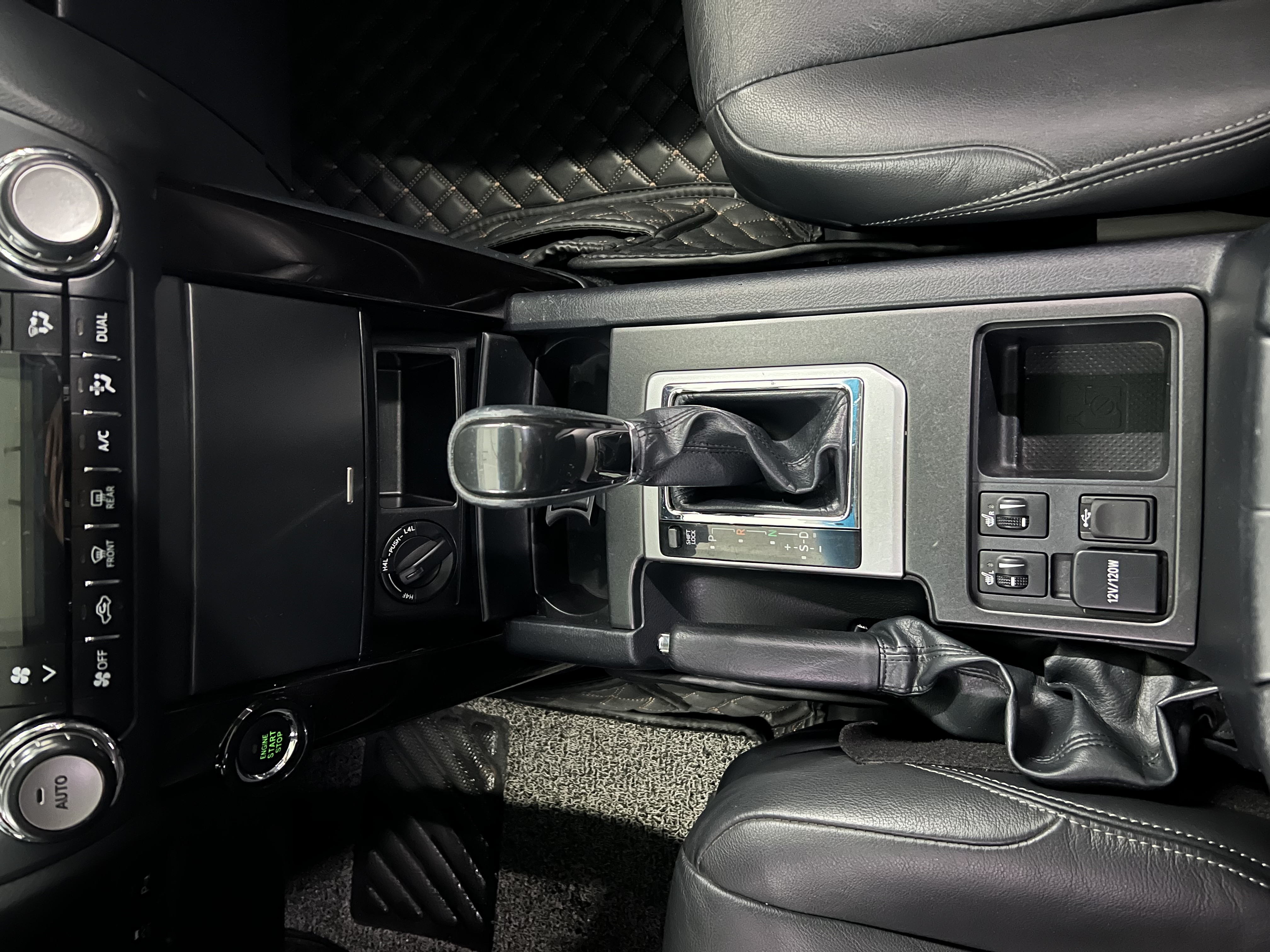 Toyota Land Cruiser Prado 2017 immagine di auto #17