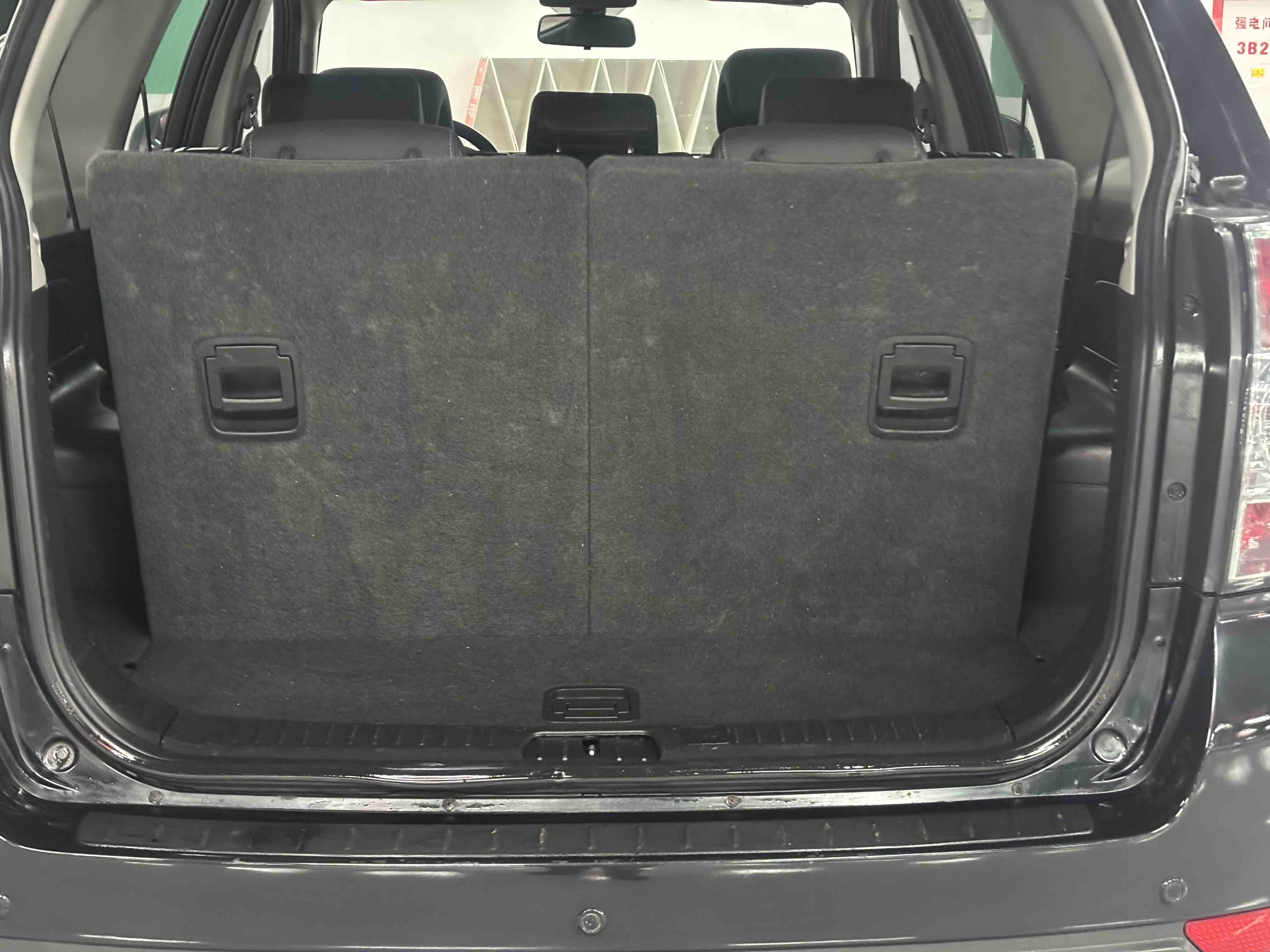 Chevrolet Captiva (Imported) 2012 car image #17