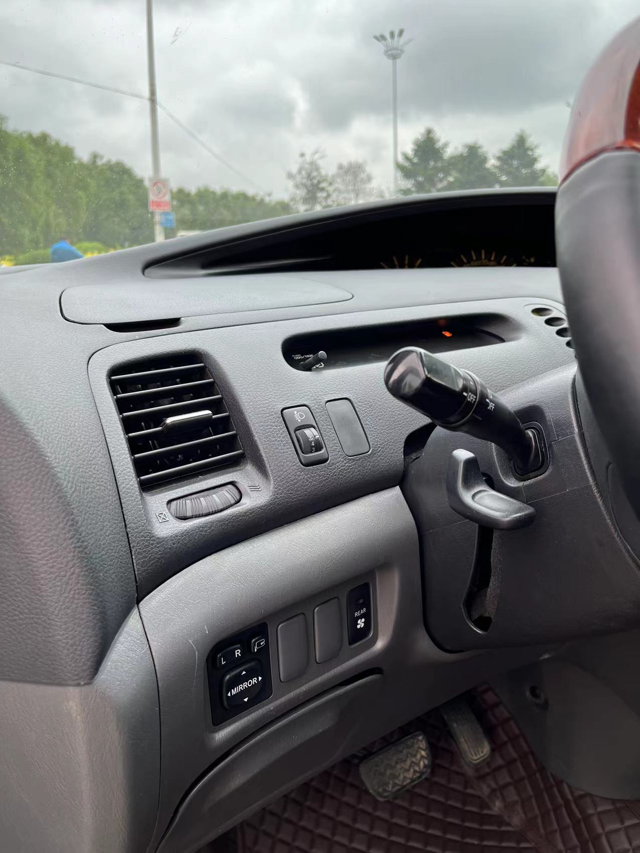 Toyota Previa 2005 car image #17