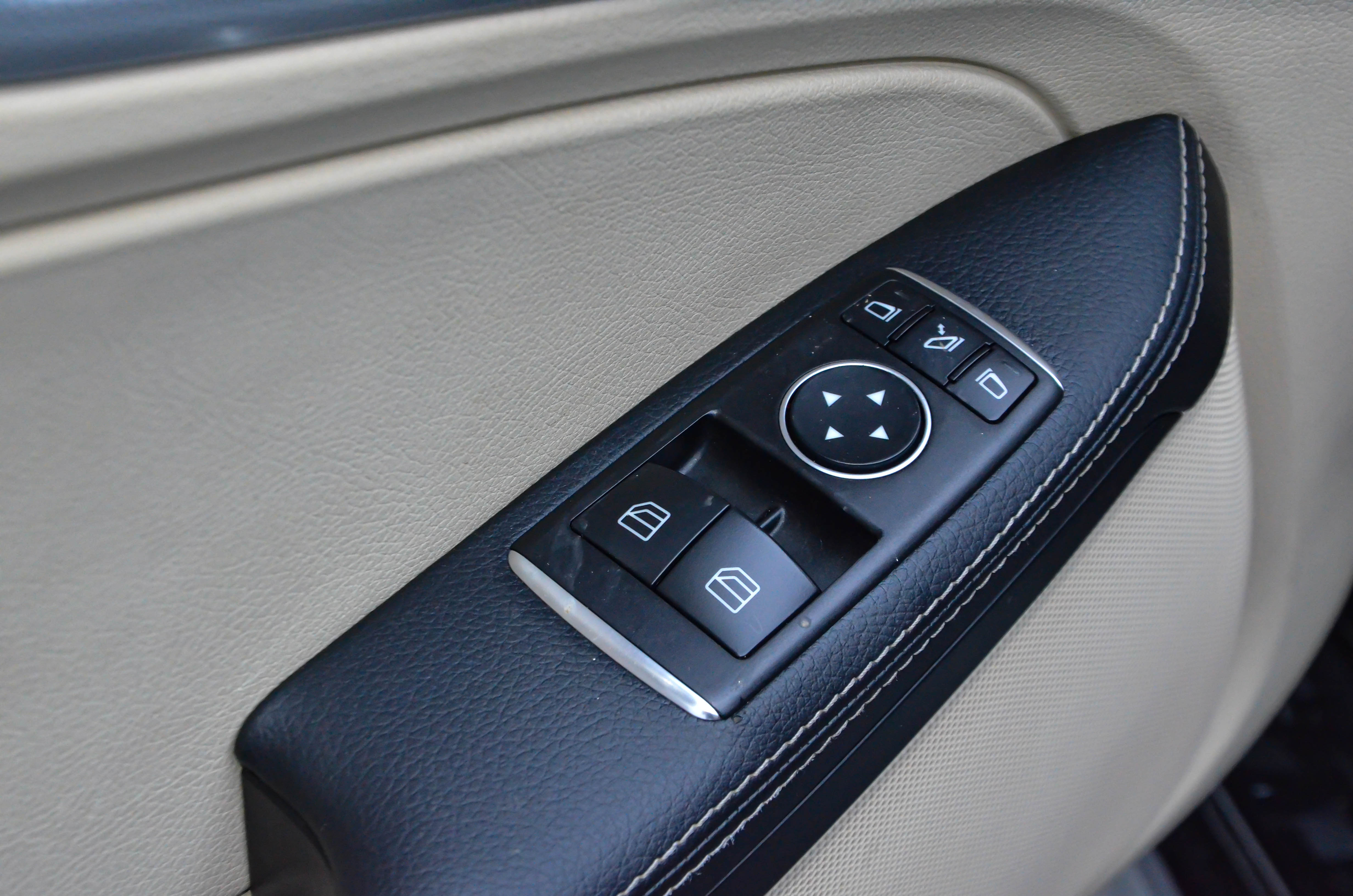 Mercedes-Benz SLC Class 2019 car image #17