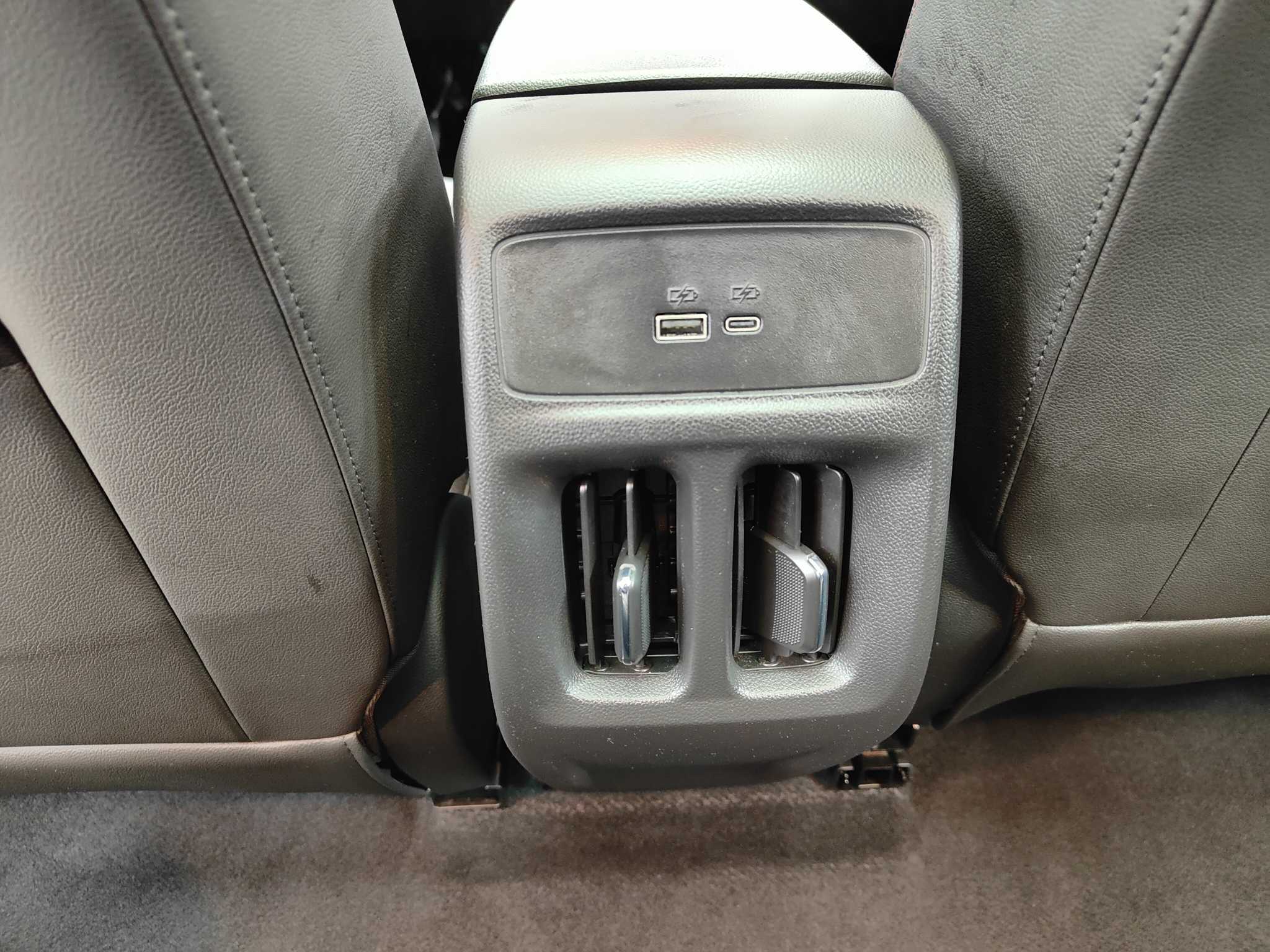 Mercedes-Benz Maybach S Class New Energy 2022 car image #17