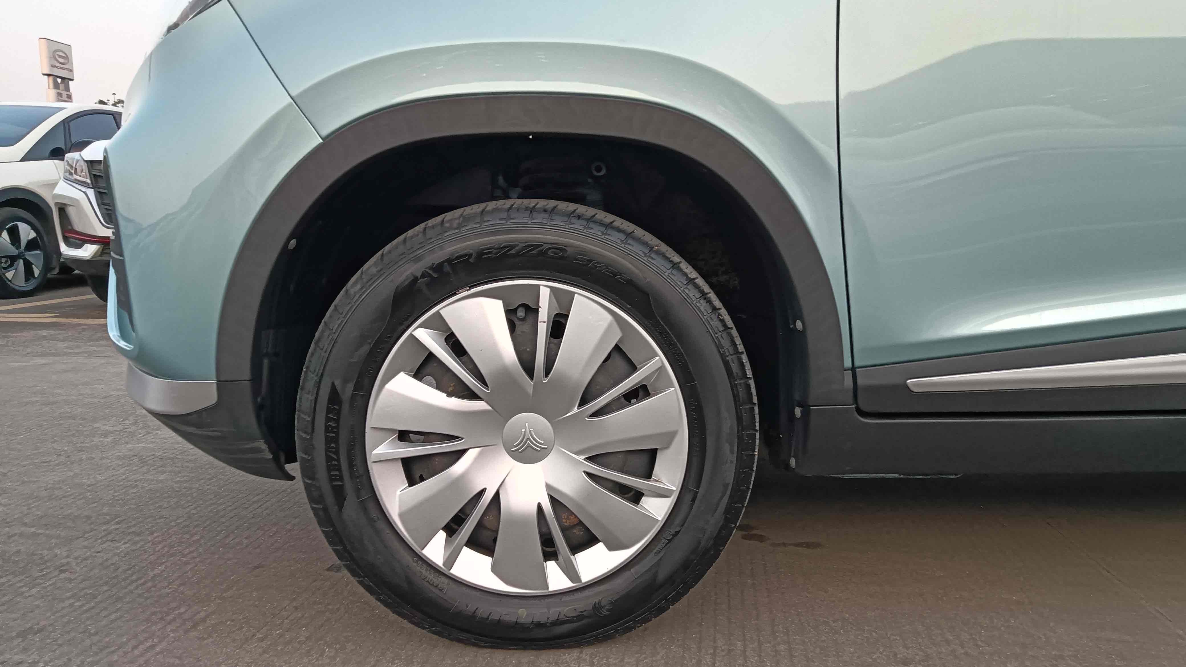 哪吒汽车 哪吒N01 2021 汽车图片 #17