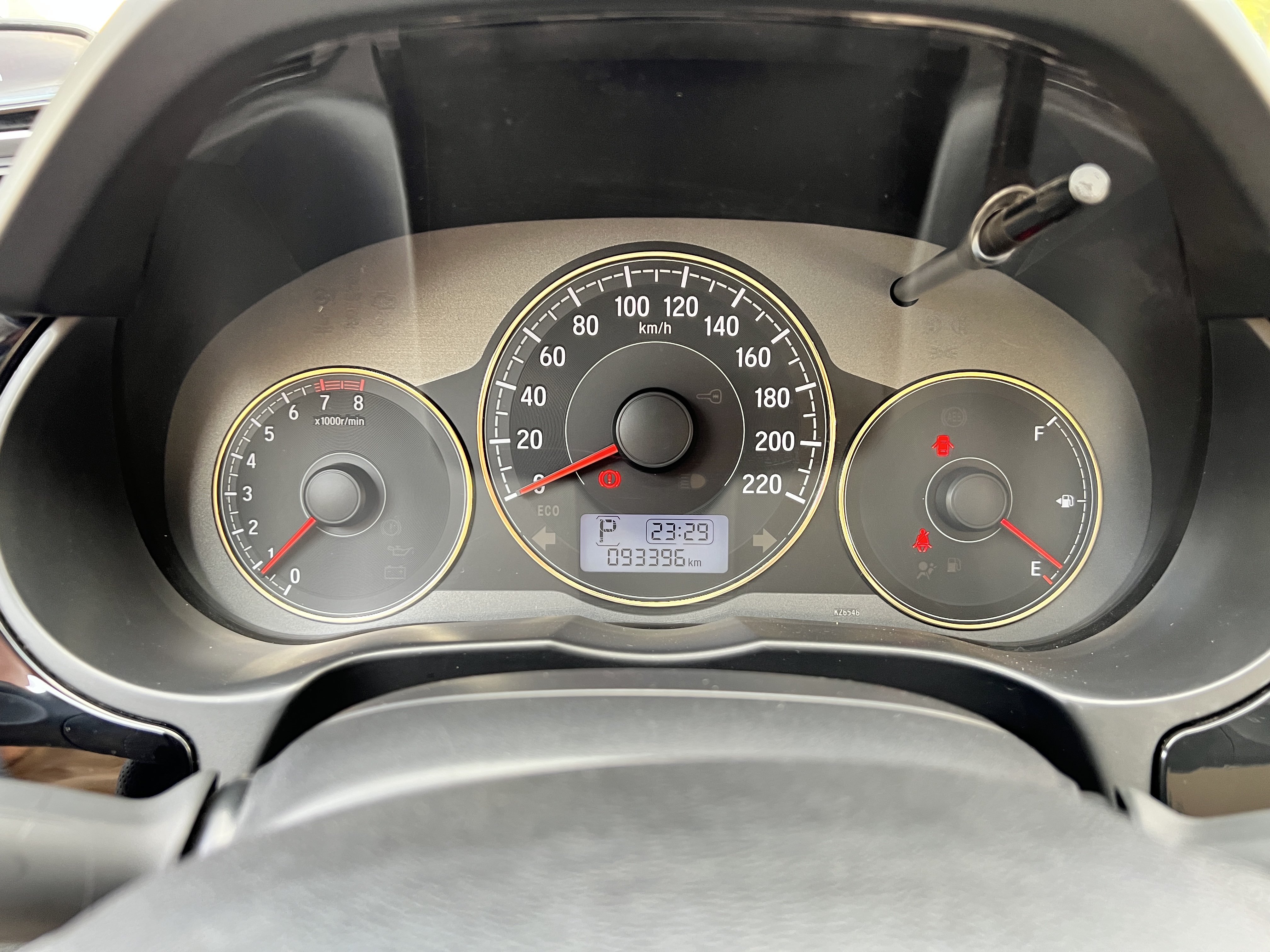 Honda Greiz 2016 #17 Honda Greiz 2016 car image #17