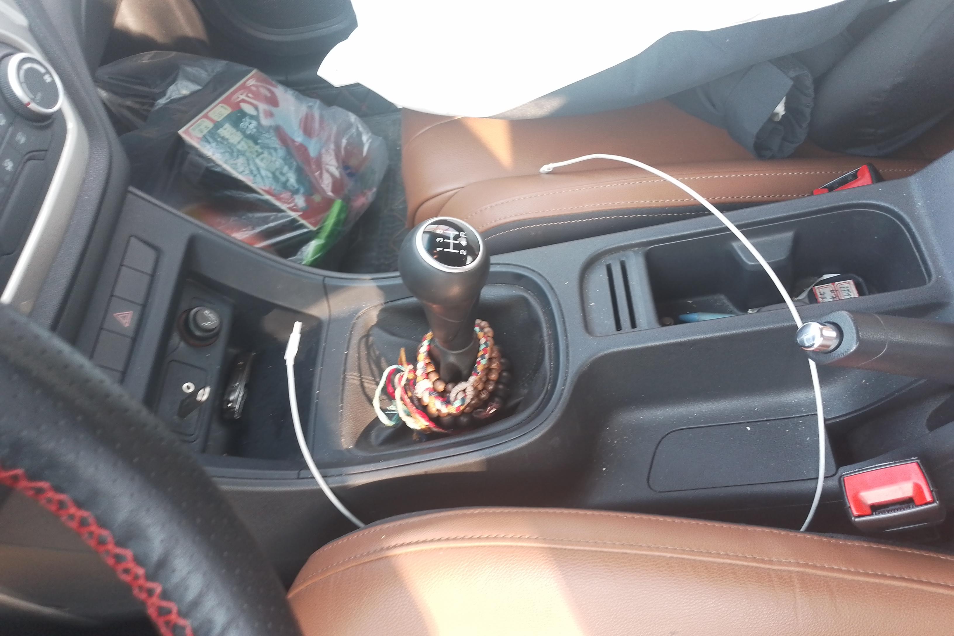 MG GT 2017 car image #17