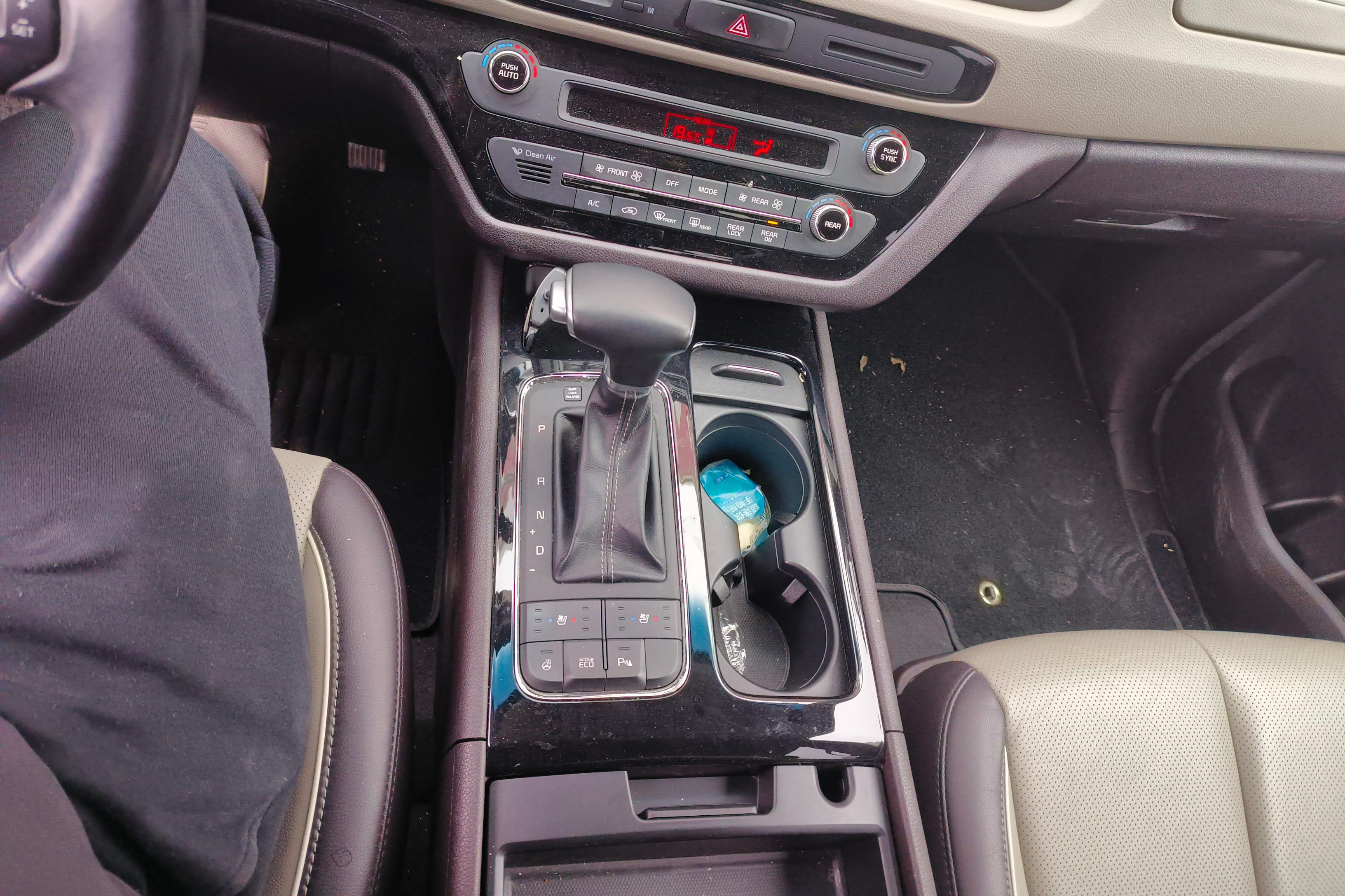 Kia Carnival 2018 изображение автомобиля #17