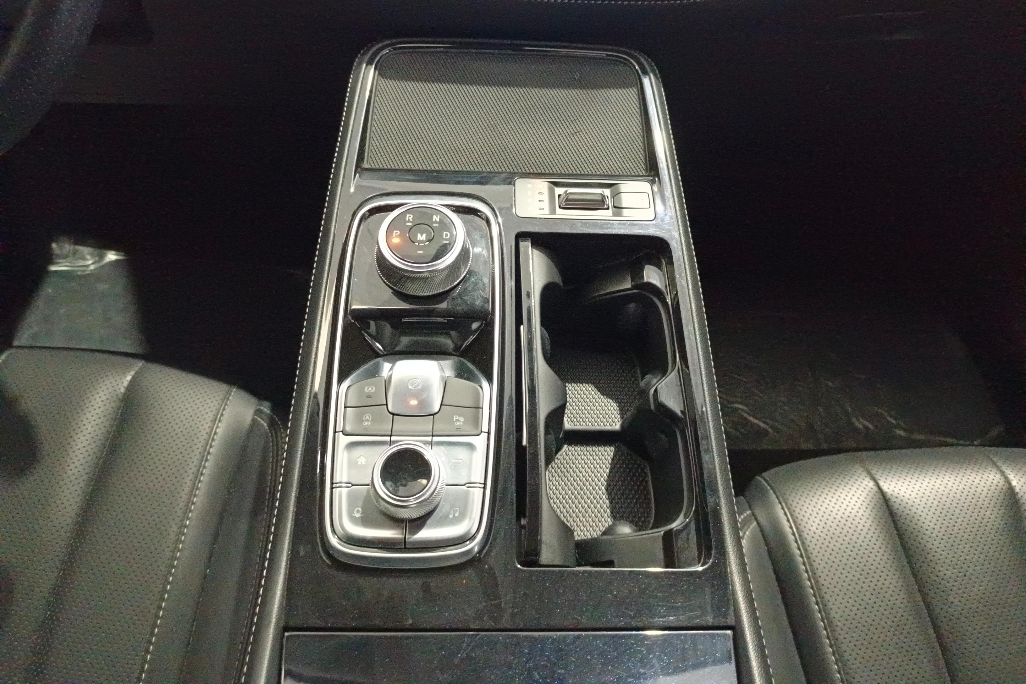 Ford Equator 2021 car image #17