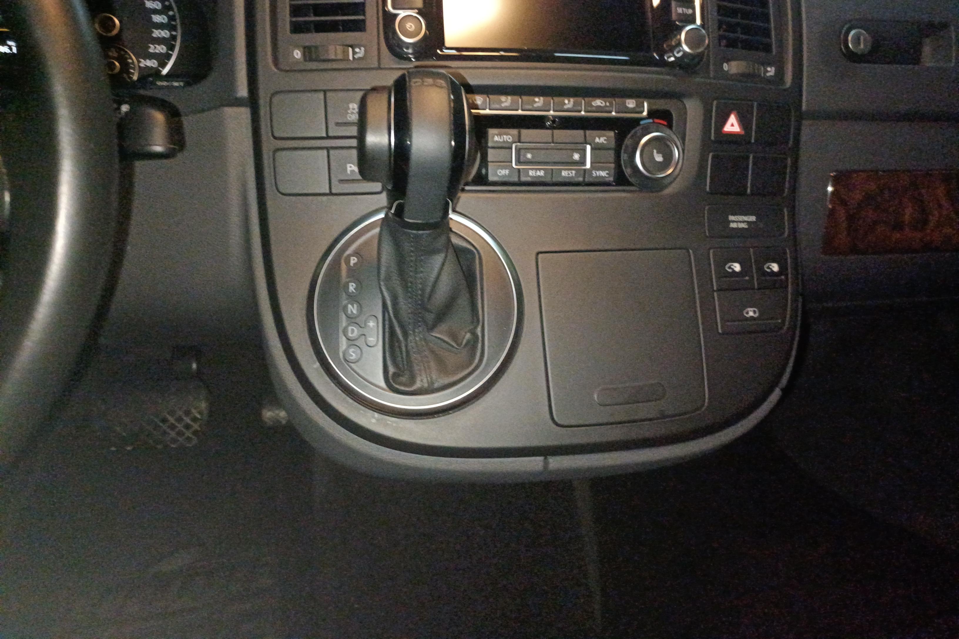 Volkswagen Multivan 2015 #17 Volkswagen Multivan 2015 imagem de carro #17