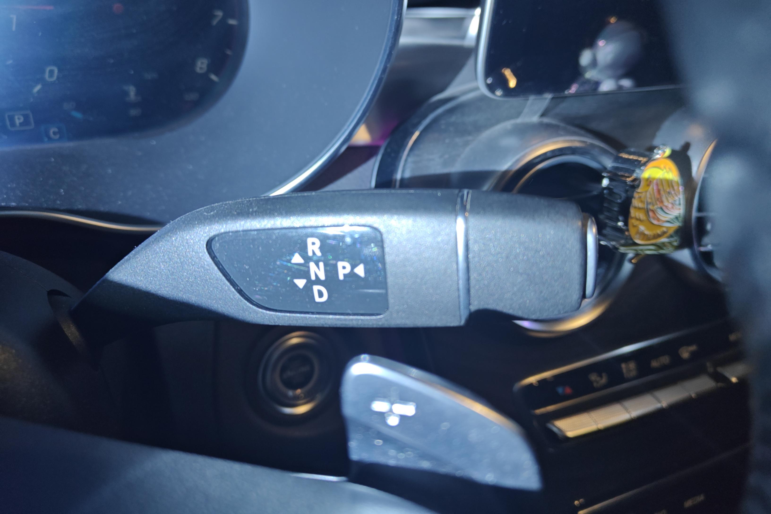 Mercedes-Benz C Class (Imported) 2019 #17 Mercedes-Benz C Class (Imported) 2019 car image #17