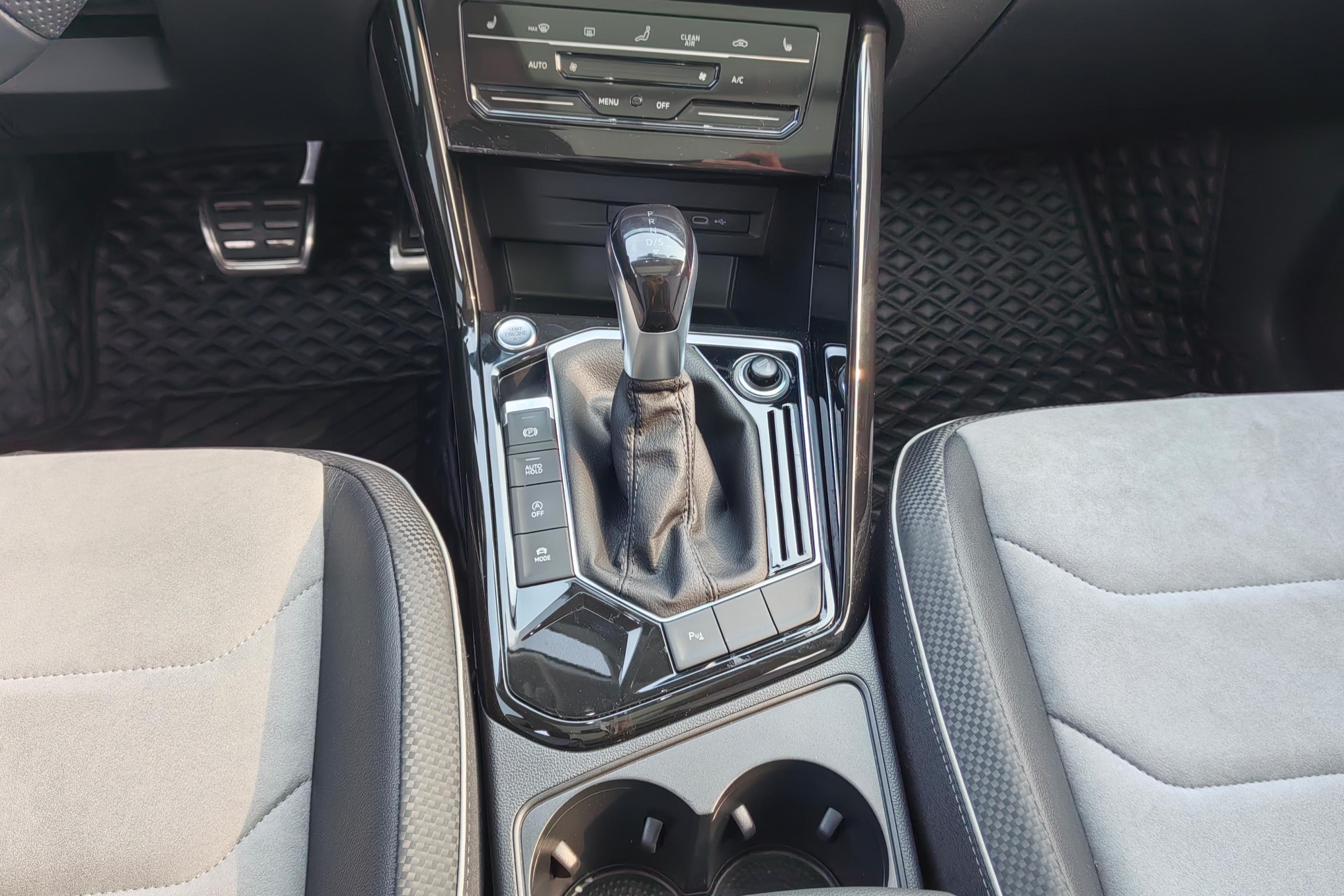 Volkswagen Tayron X 2022 #17 Volkswagen Tayron X 2022 car image #17