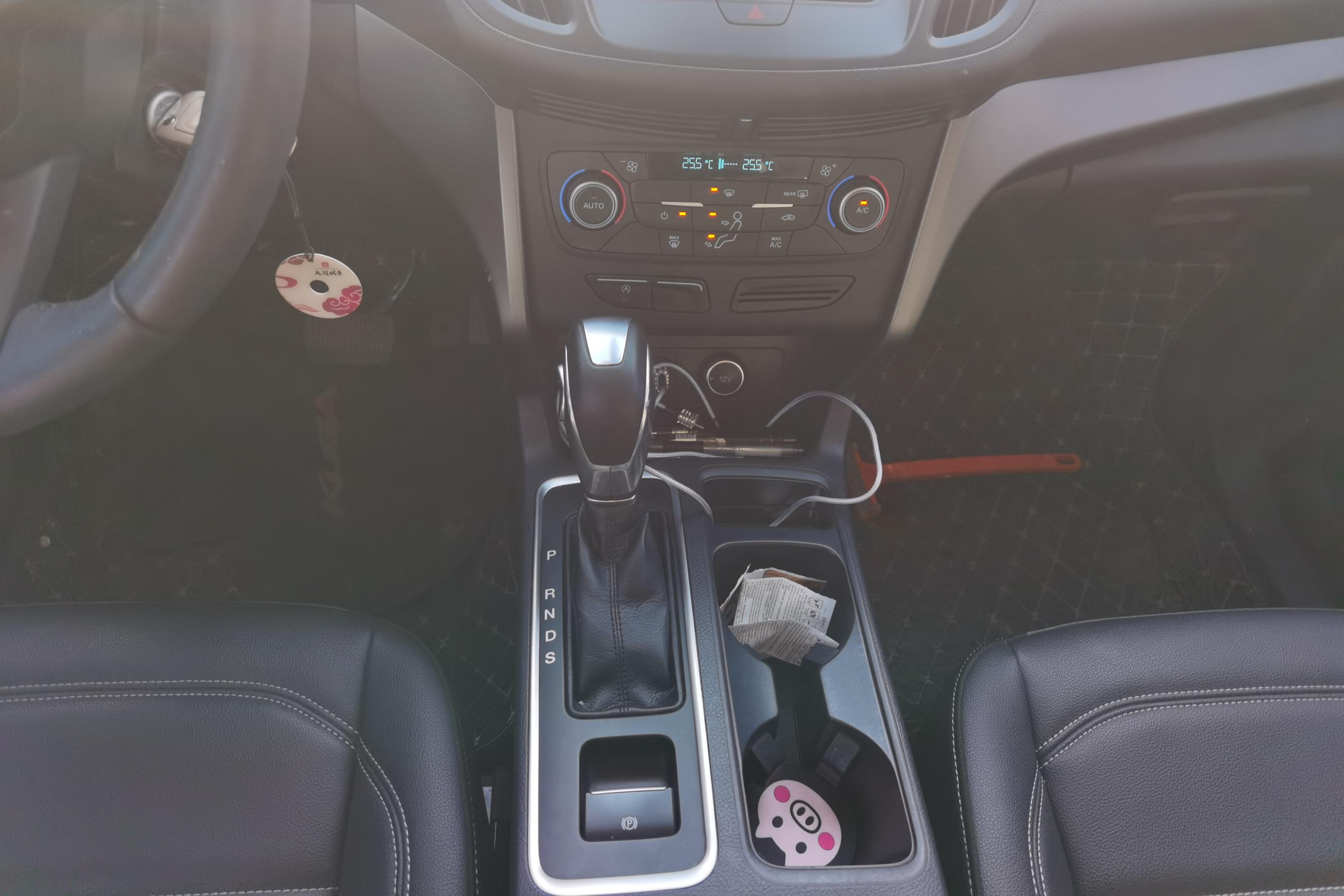 Ford Kuga 2020 immagine di auto #17