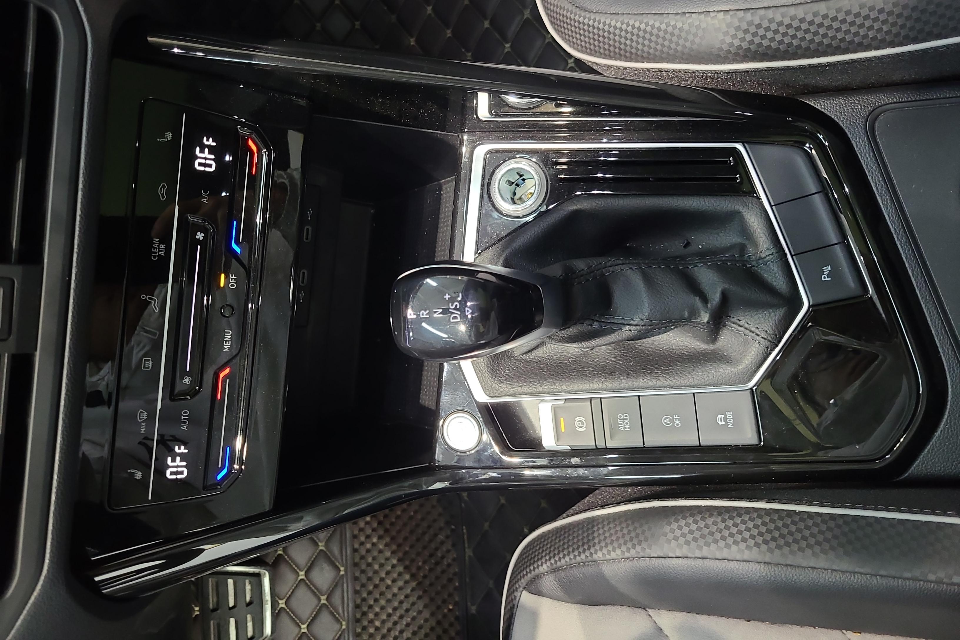 Volkswagen Tayron X 2022 car image #17