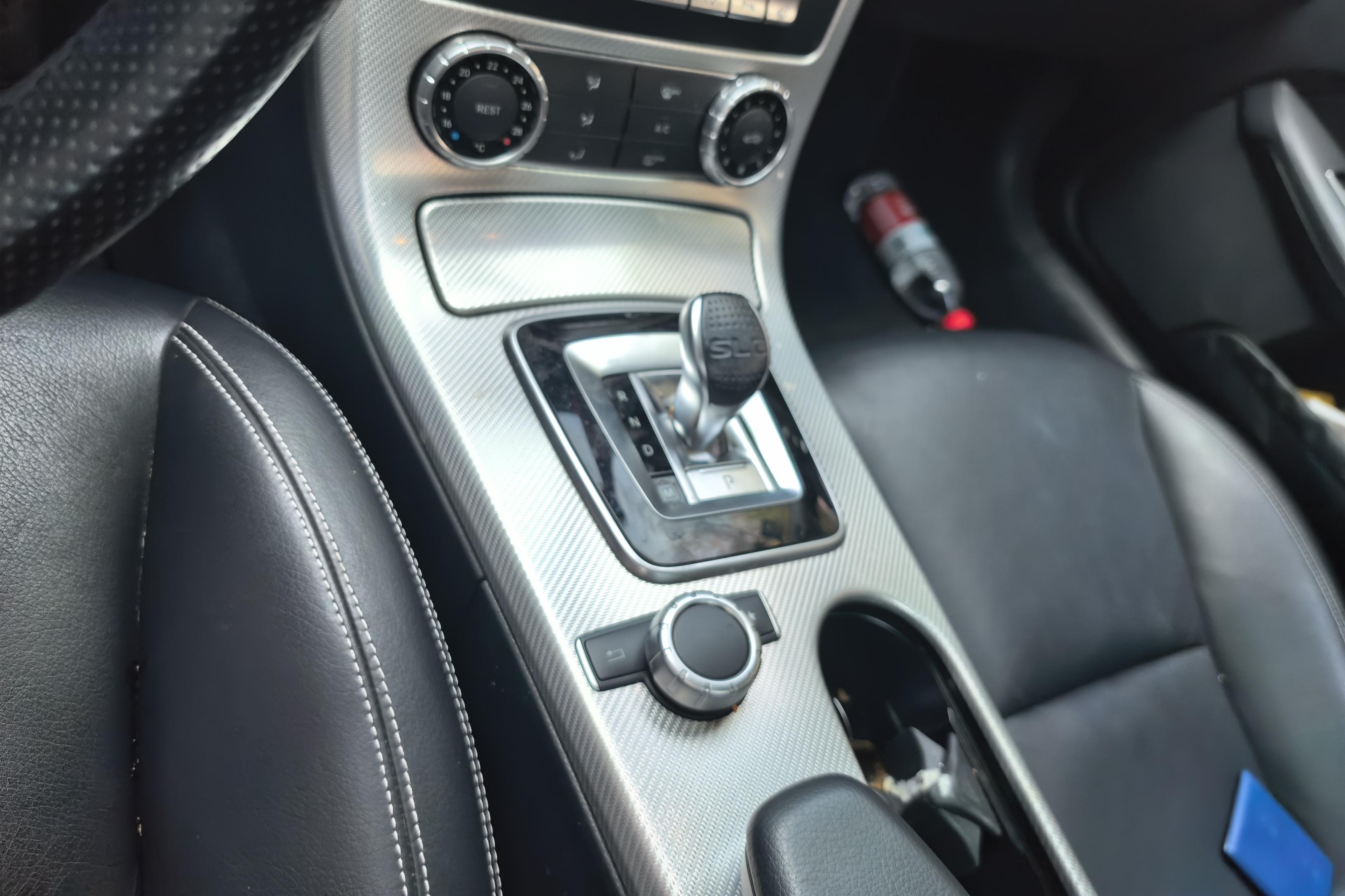 Mercedes-Benz SLC Class 2018 car image #17