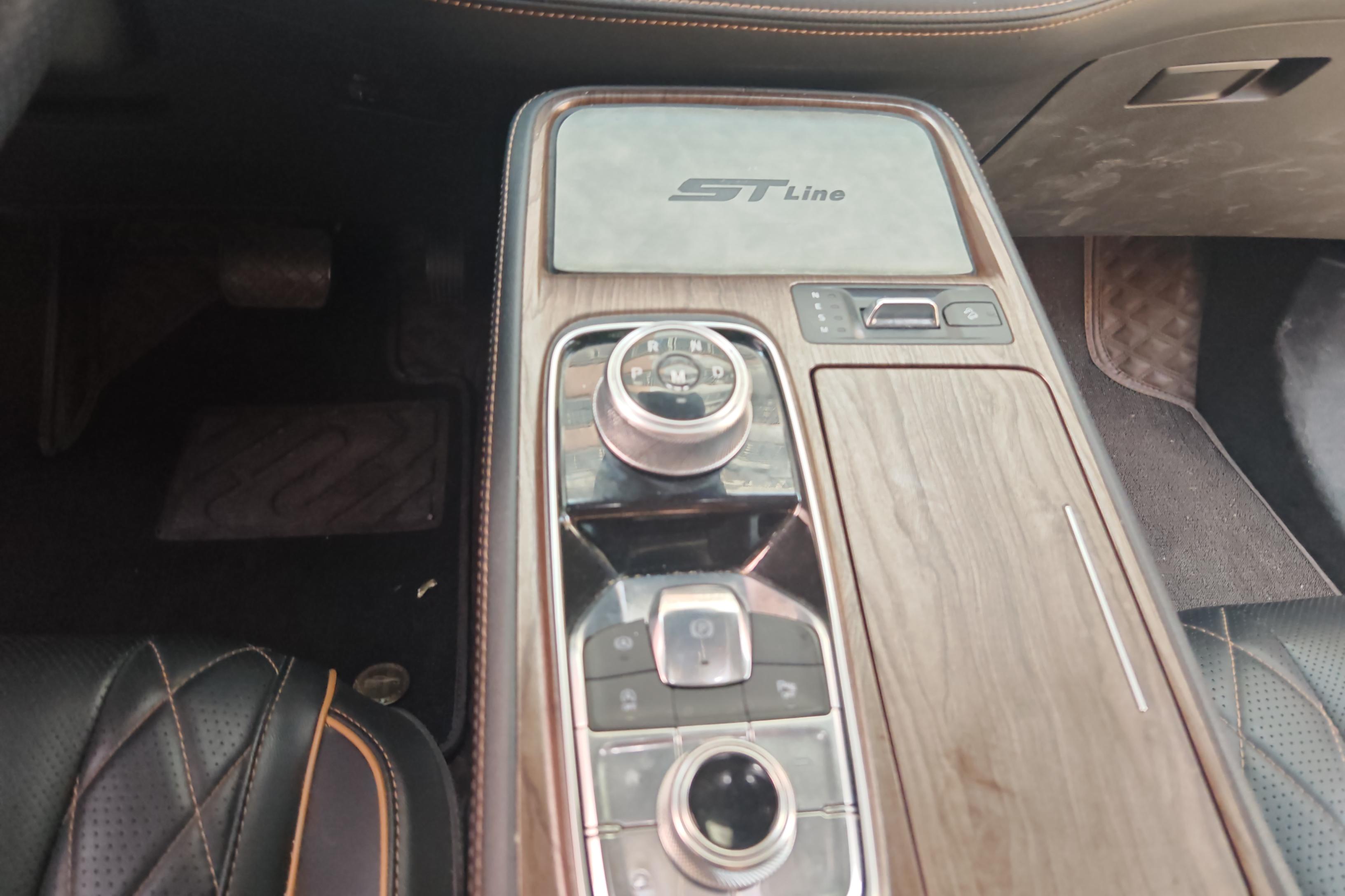 Ford Equator 2022 car image #17