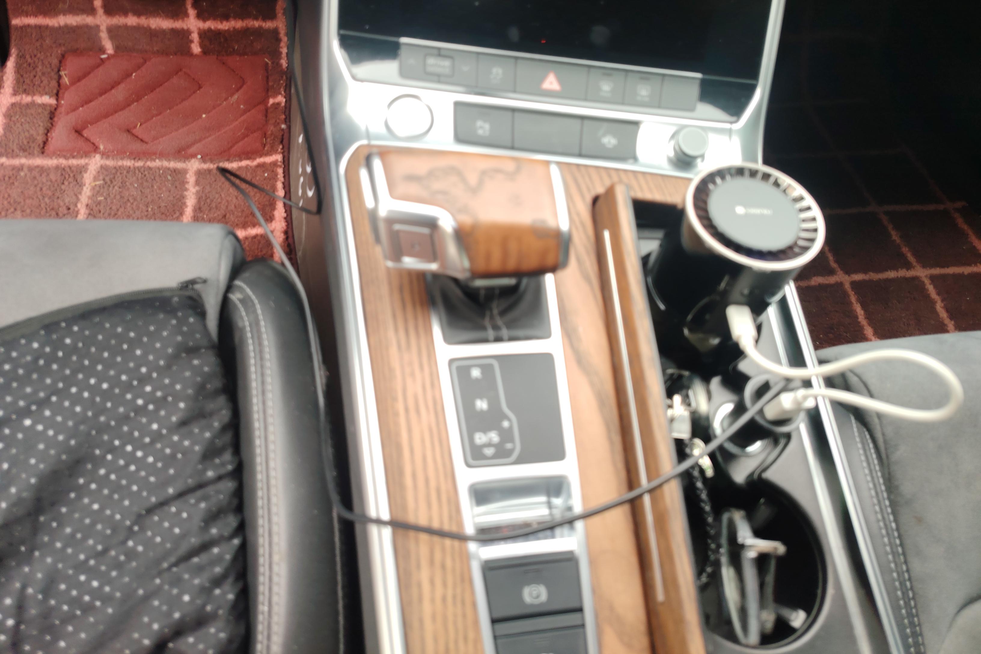 Audi A6L New Energy 2020 car image #17