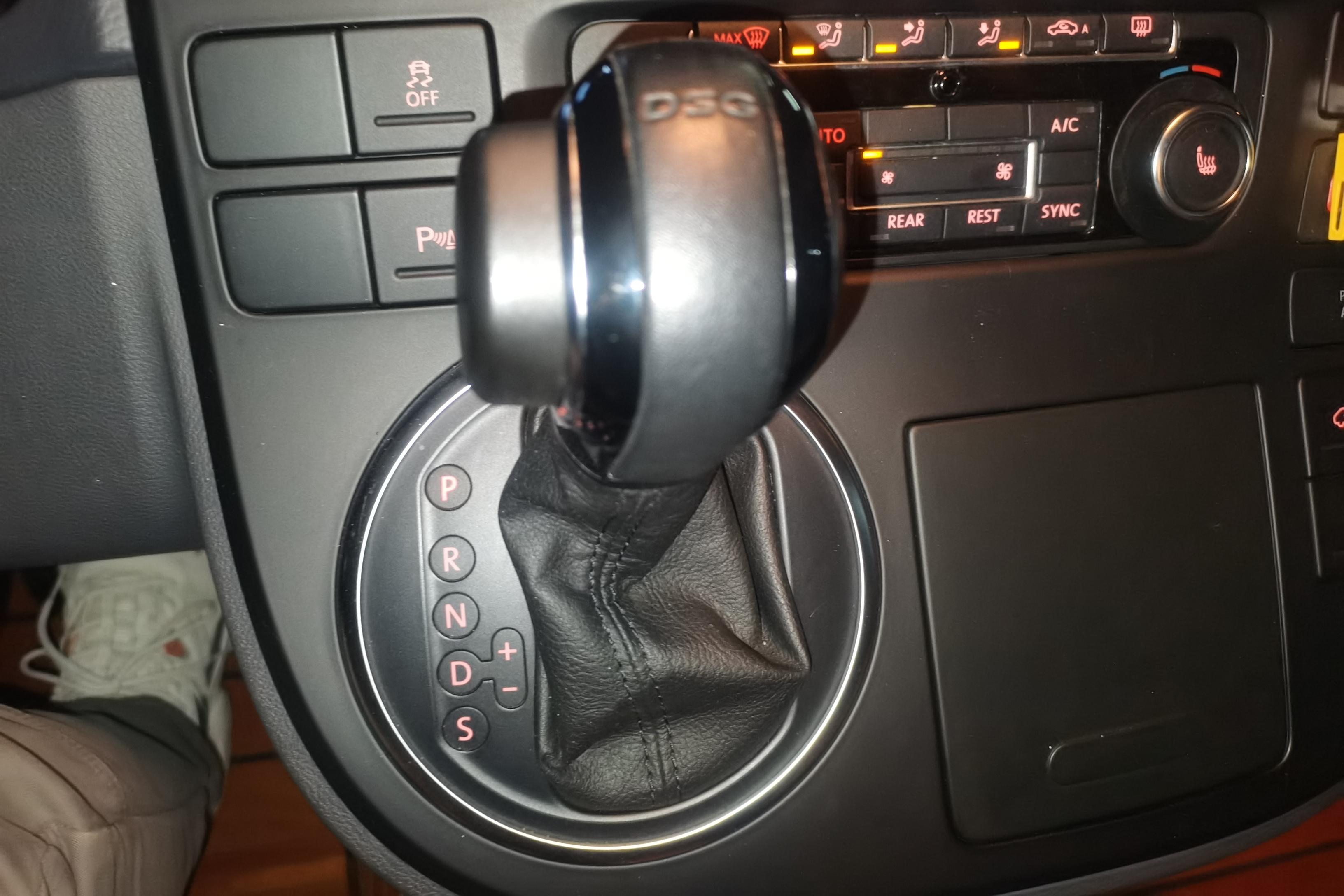 Volkswagen Multivan 2015 #17 Volkswagen Multivan 2015 imagem de carro #17