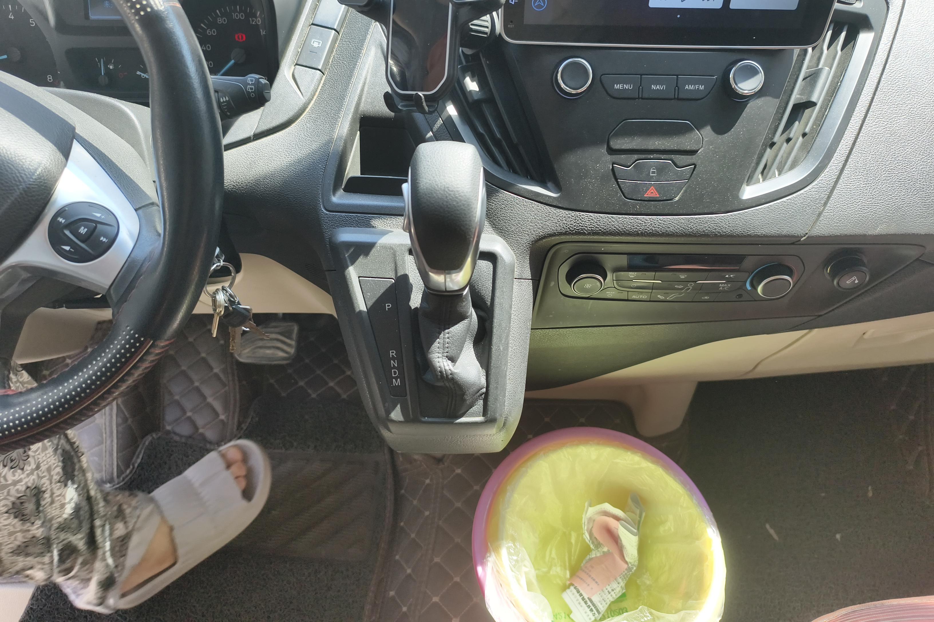 Ford Tourneo 2017 car image #17