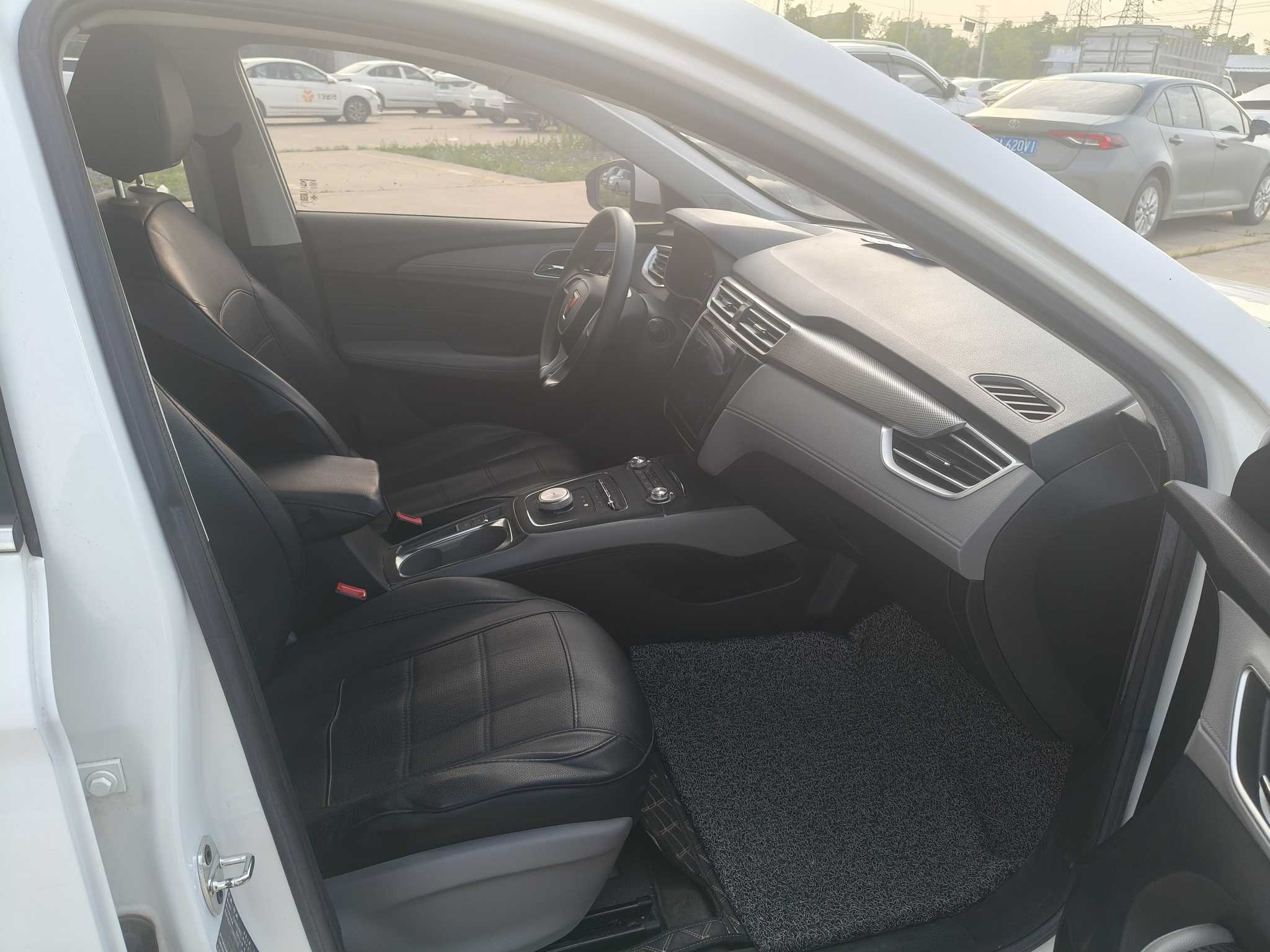 荣威 荣威Ei5 2022 汽车图片 #17