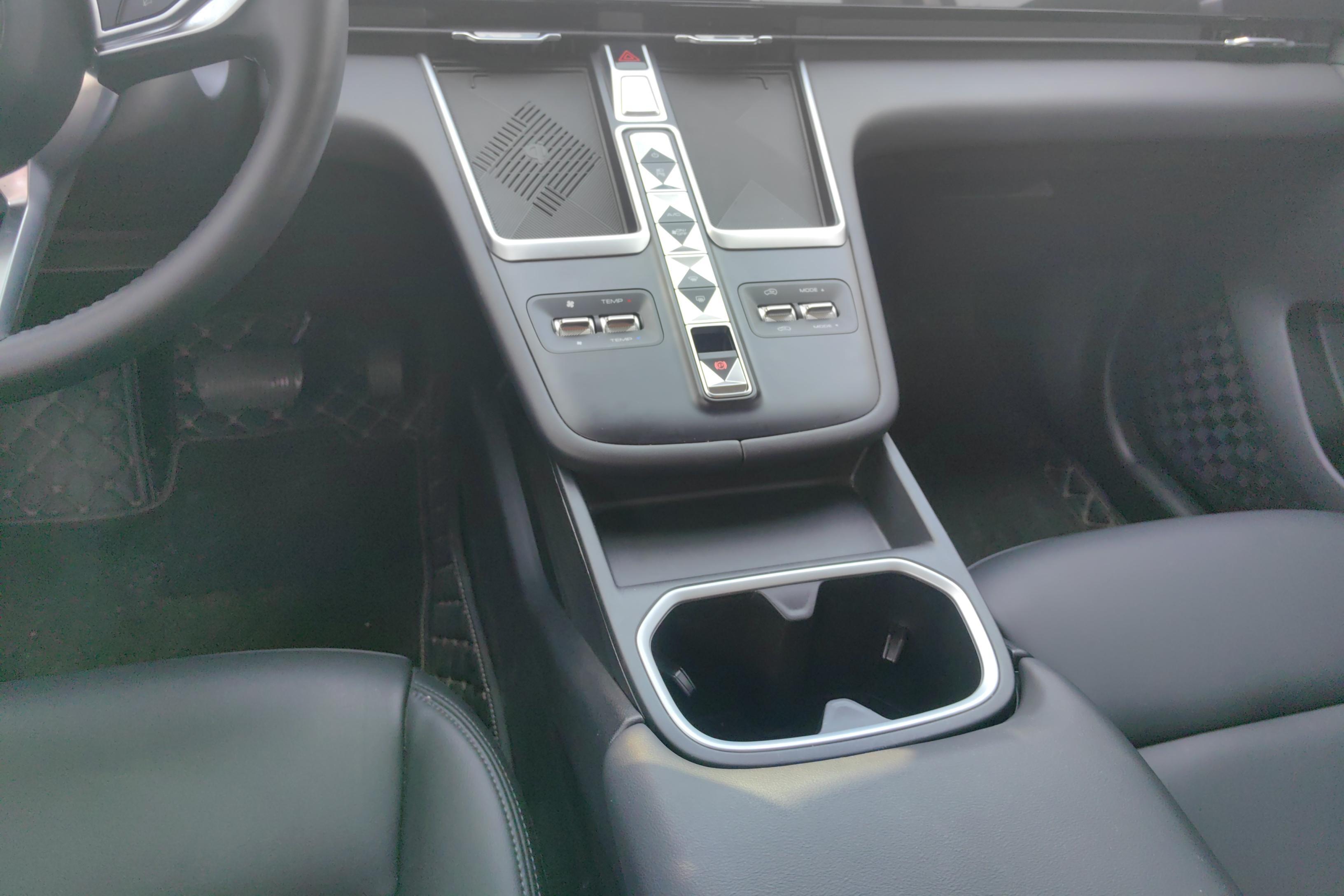 Haval Fierce Dragon MAX 2023 immagine di auto #17