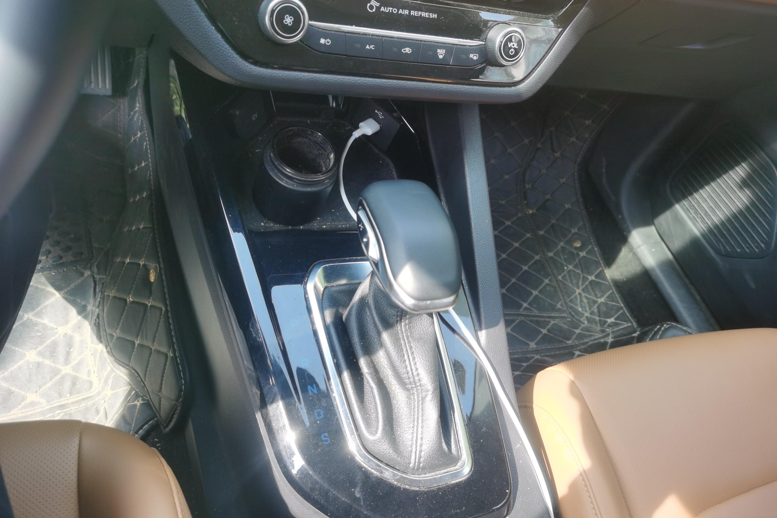 Ford Escort 2021 car image #17