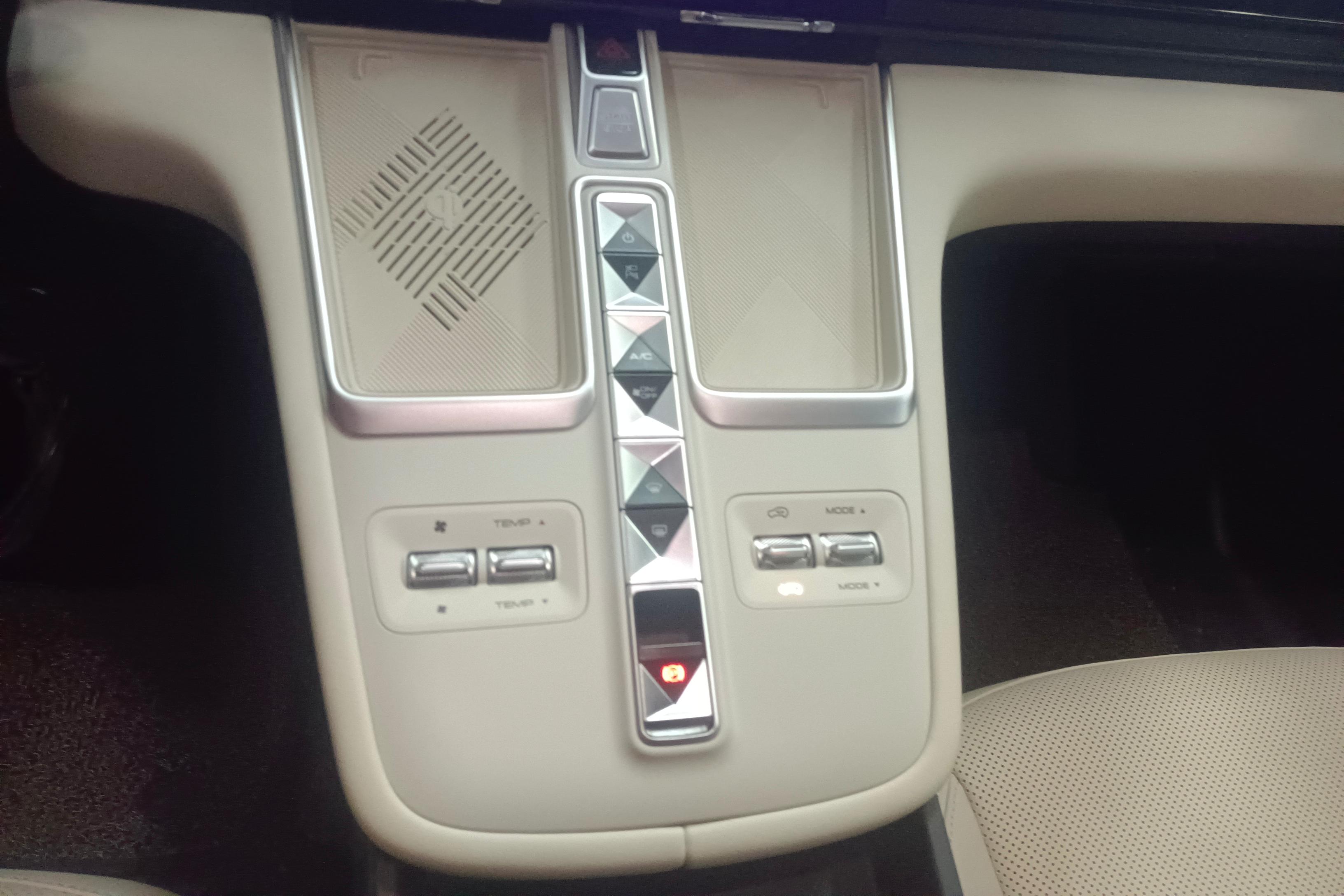 Haval Fierce Dragon MAX 2023 car image #17