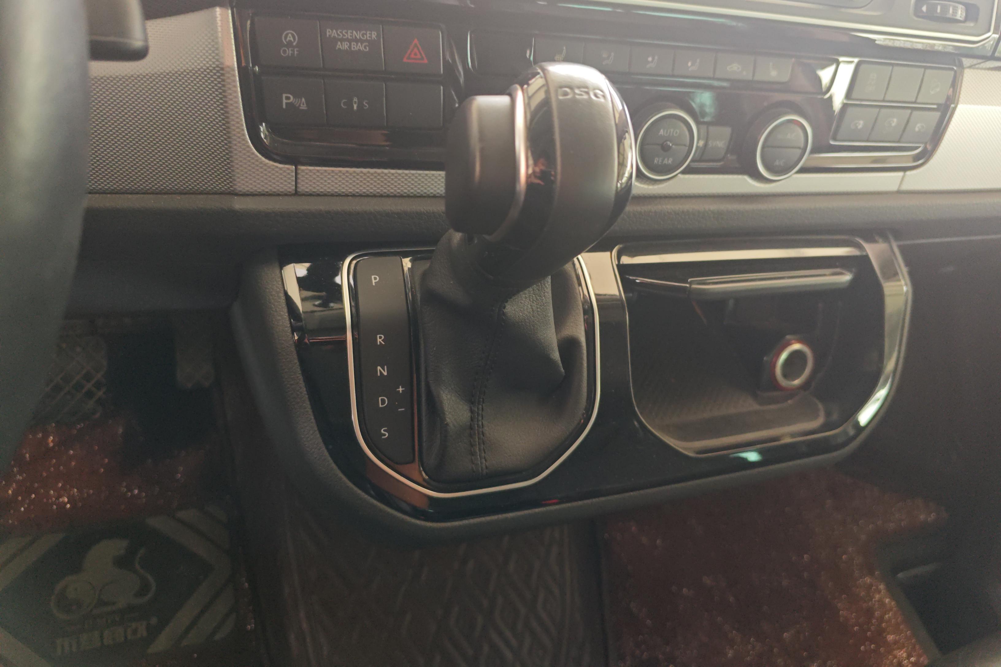 Volkswagen Multivan 2016 #17 Volkswagen Multivan 2016 imagem de carro #17