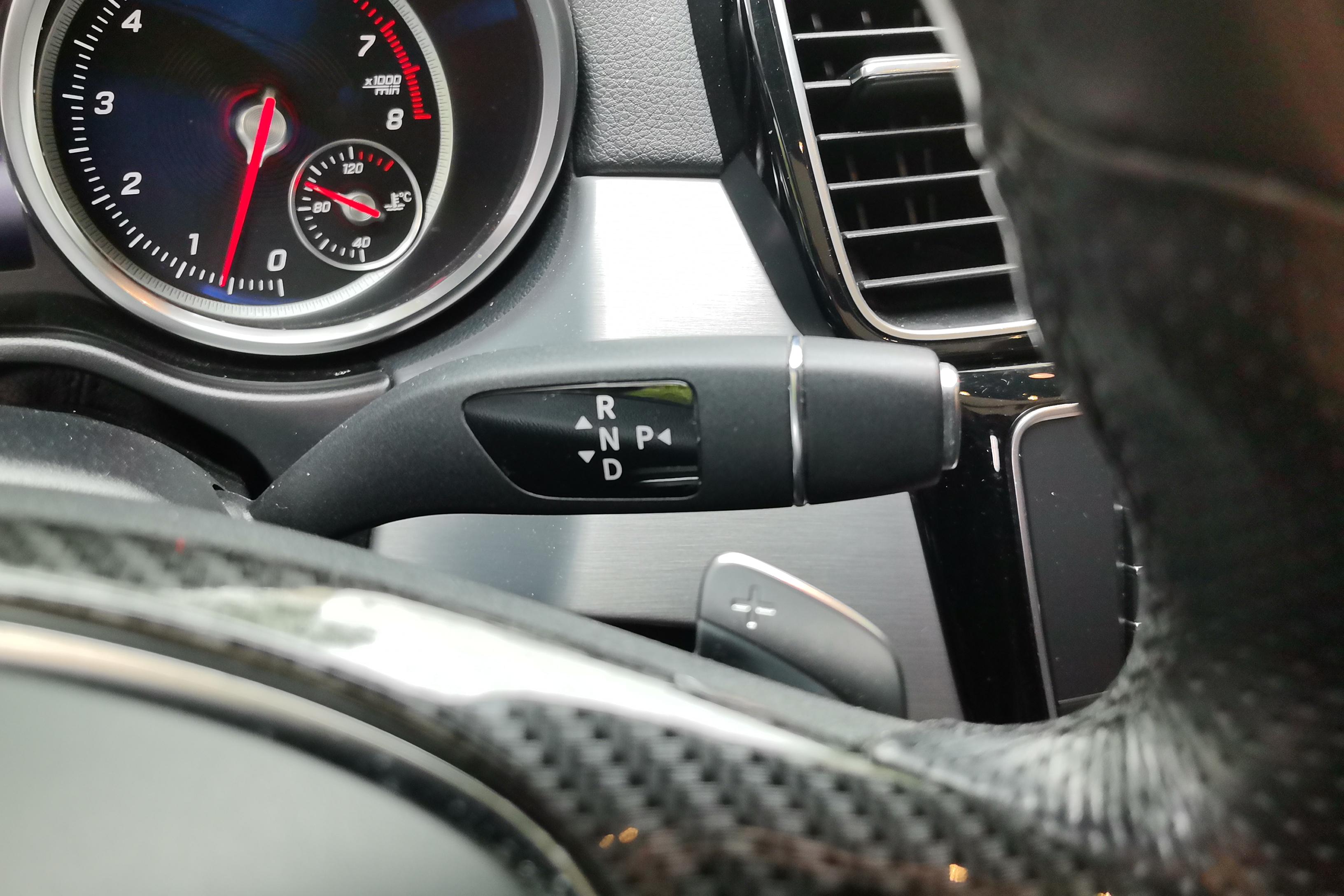 Mercedes-Benz GLS AMG 2016 car image #17