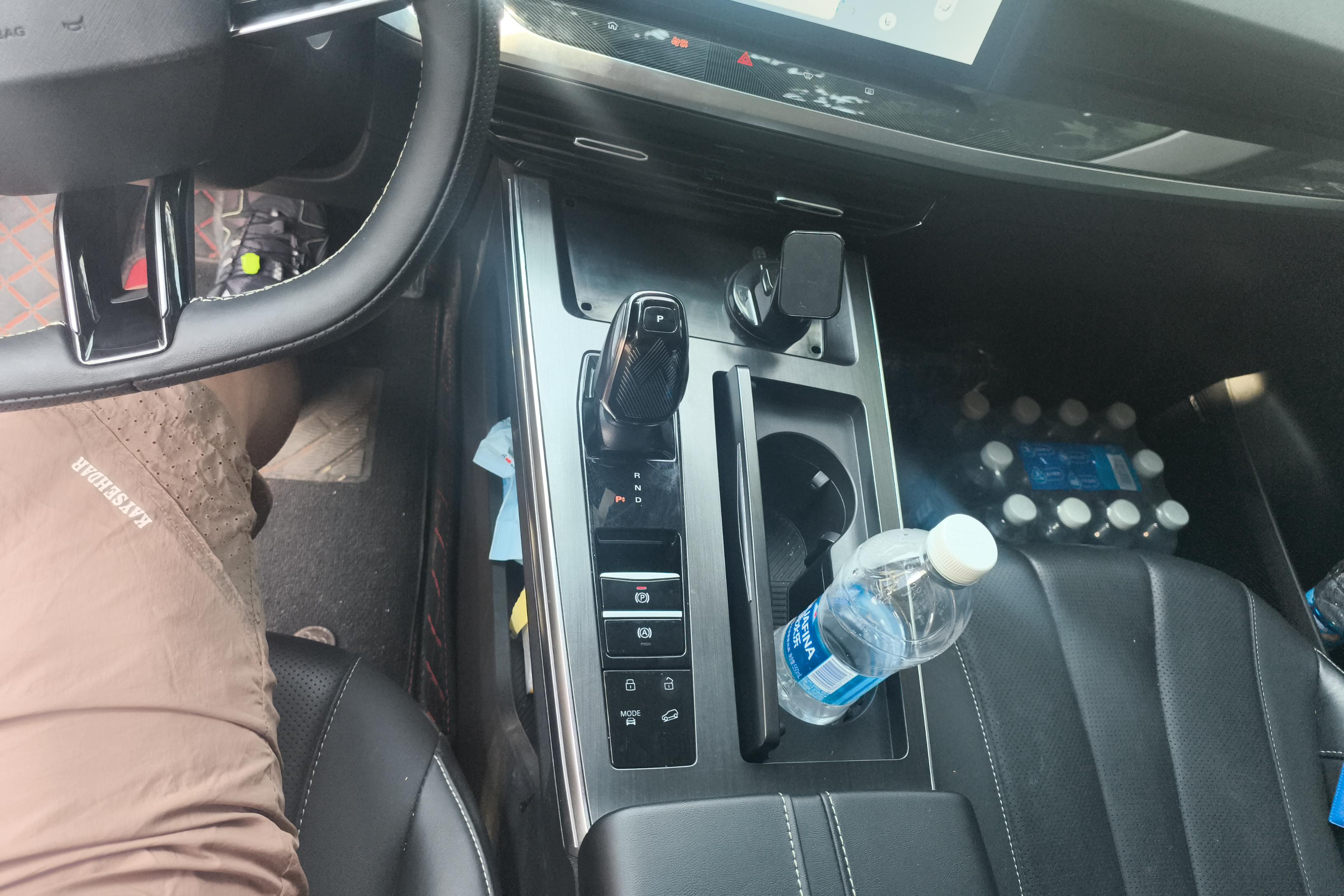 Roewe RX5 MAX 2022 изображение автомобиля #17