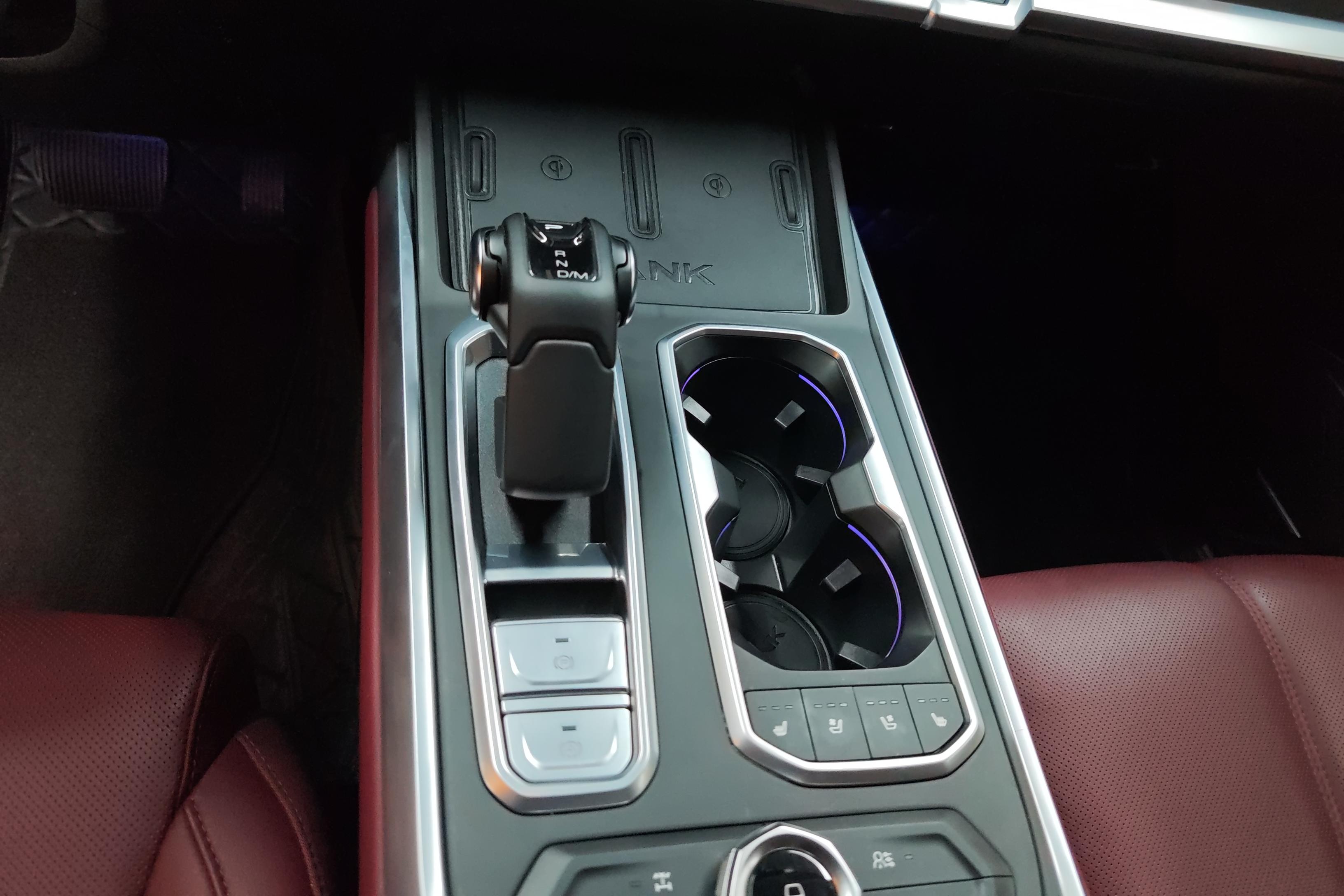 Tank 400 2023 car image #17