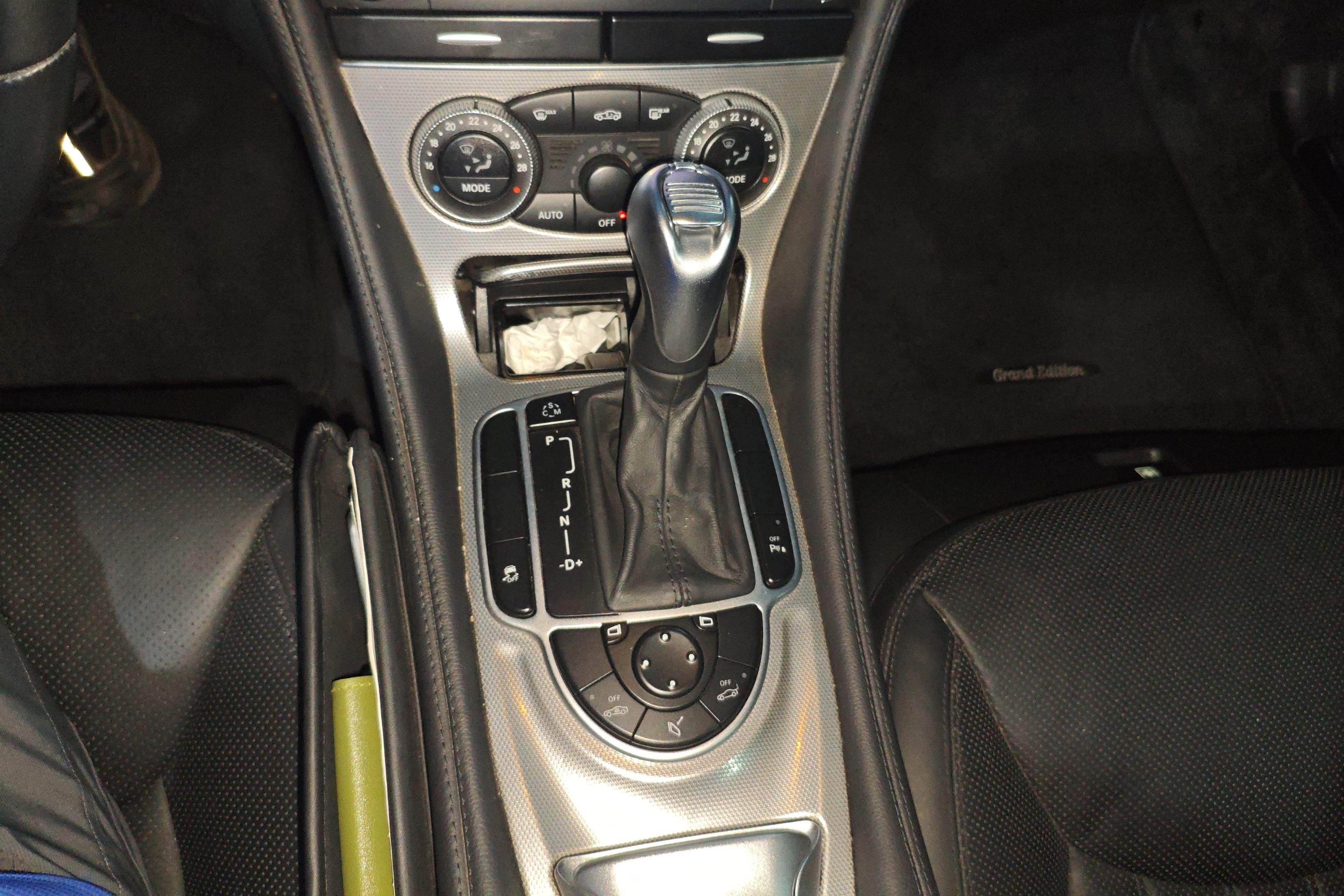 Mercedes-Benz SL Class 2011 #17 Mercedes-Benz SL Class 2011 car image #17