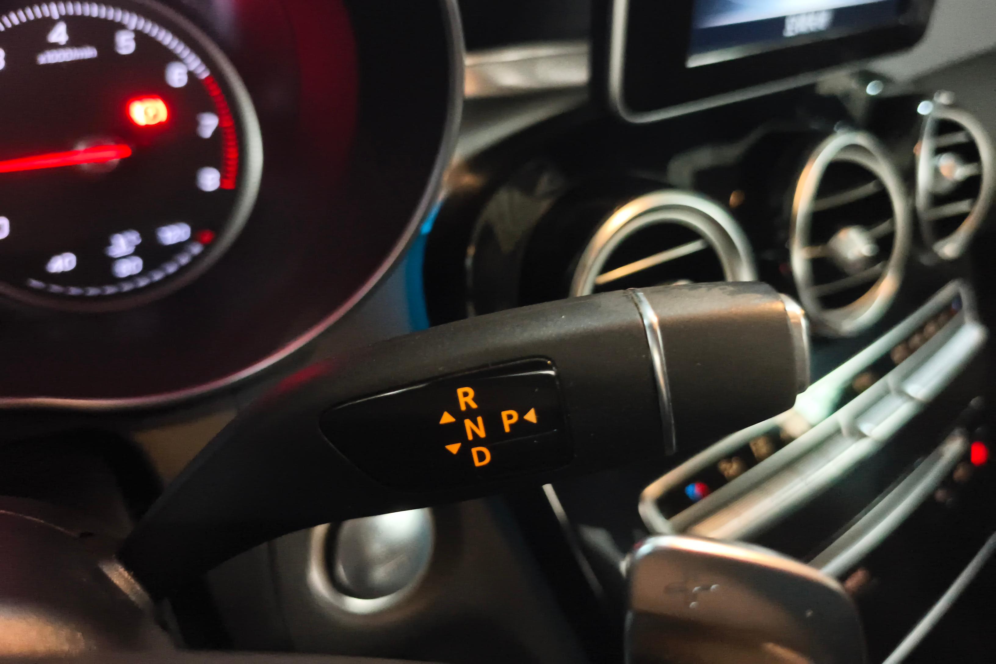 Mercedes-Benz C Class (Imported) 2017 car image #17