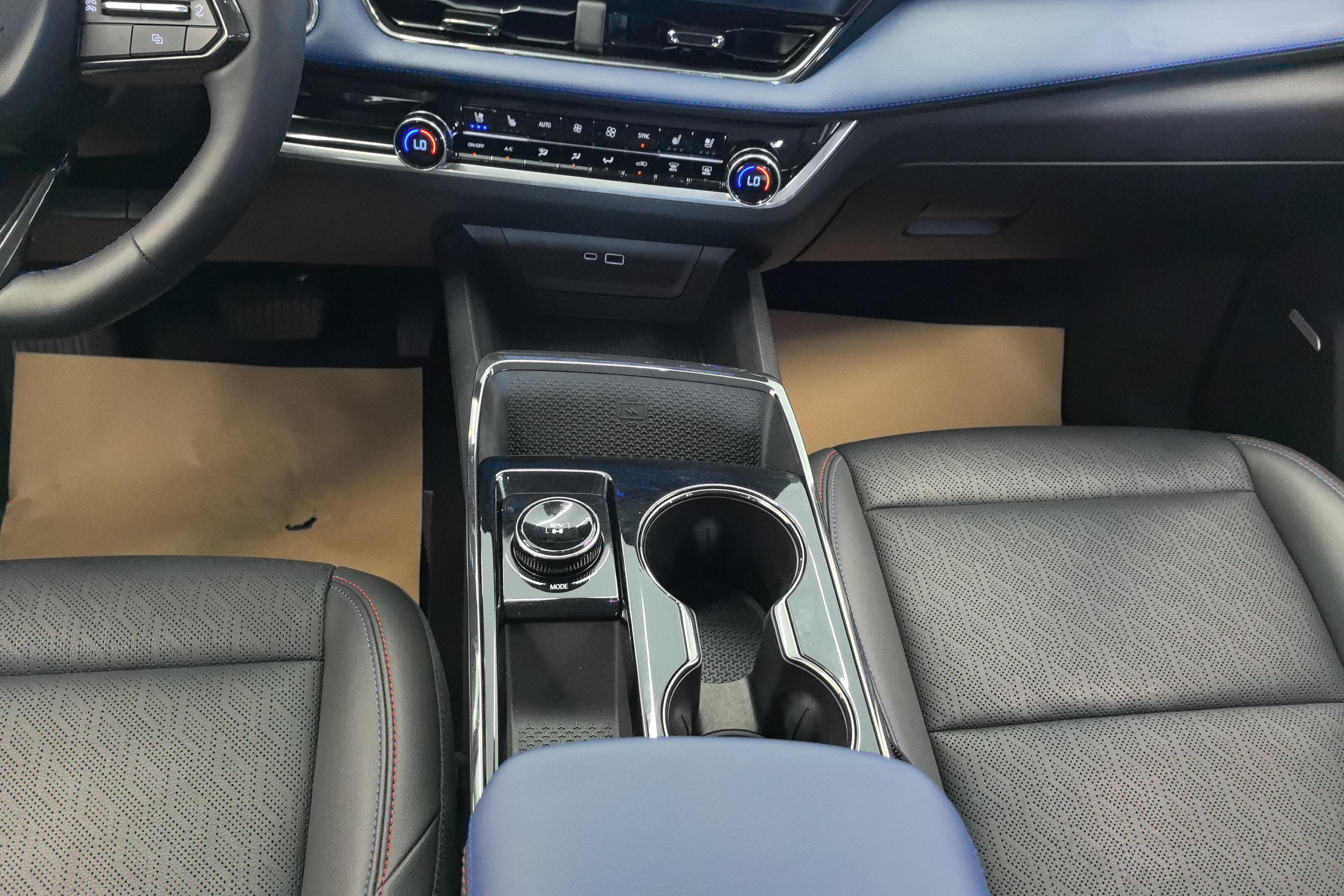 Chevrolet Equinox Plus 2024 #17 Chevrolet Equinox Plus 2024 car image #17