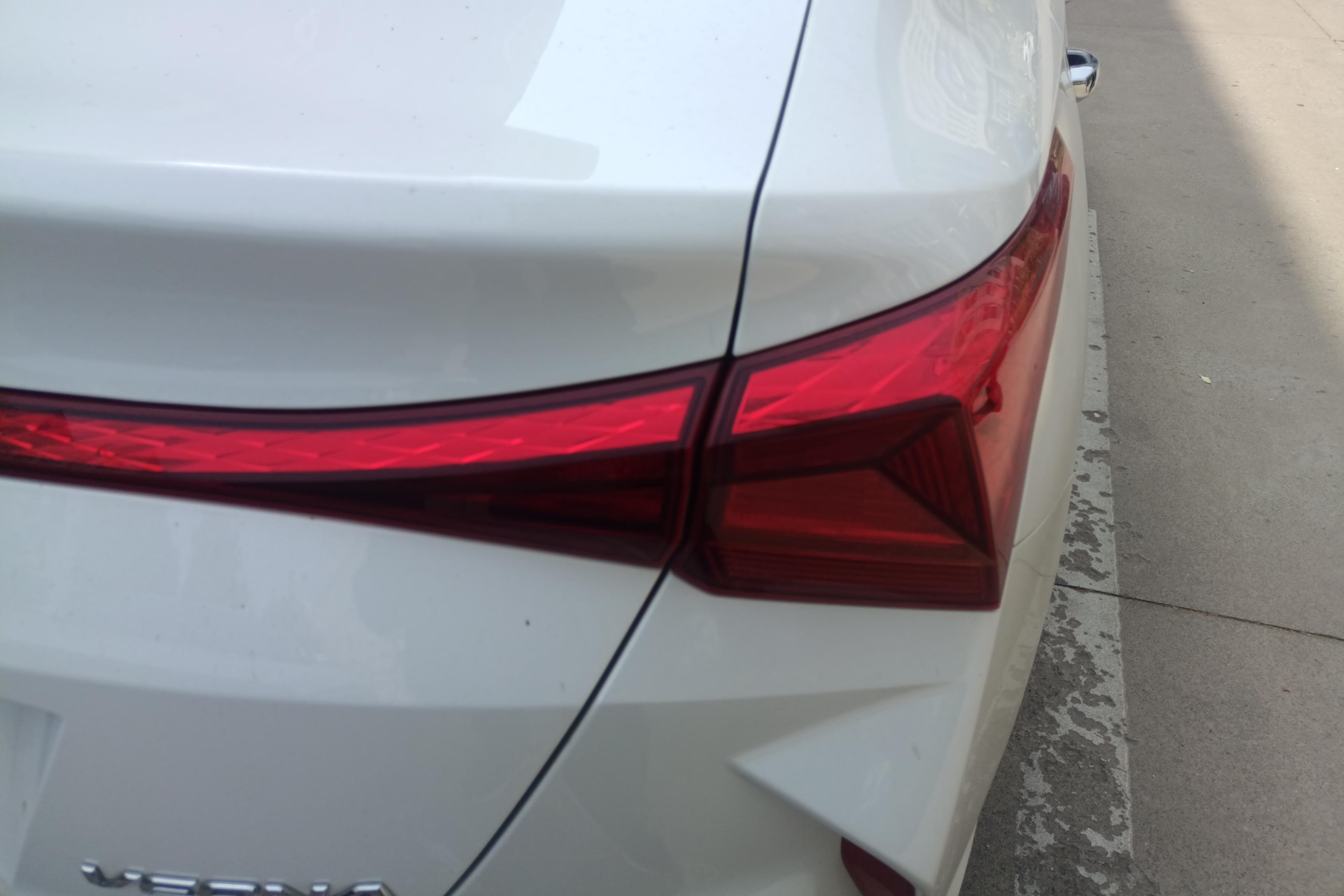 Hyundai Verna 2021 car image #17