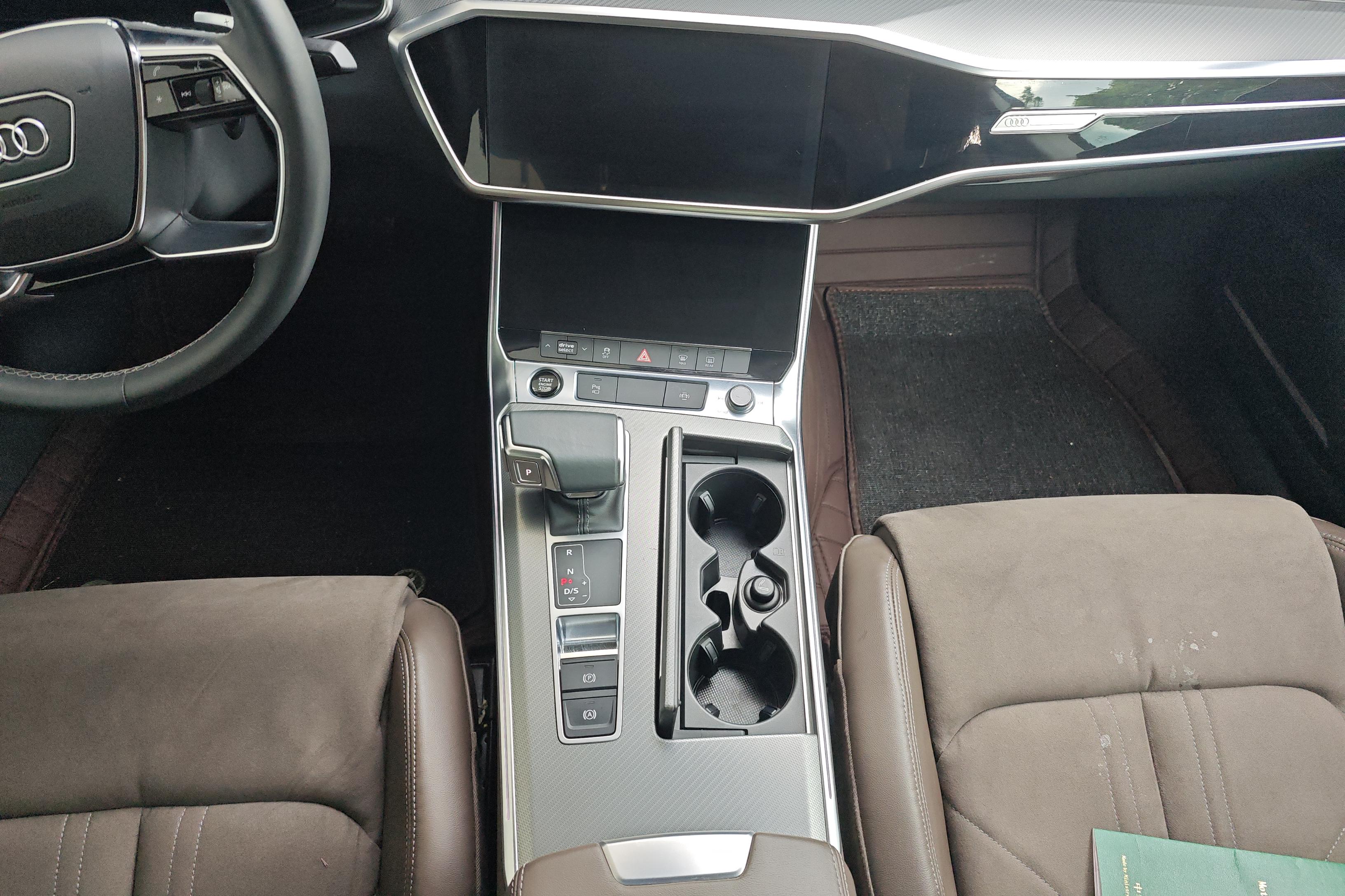 Audi A7L 2023 immagine di auto #17