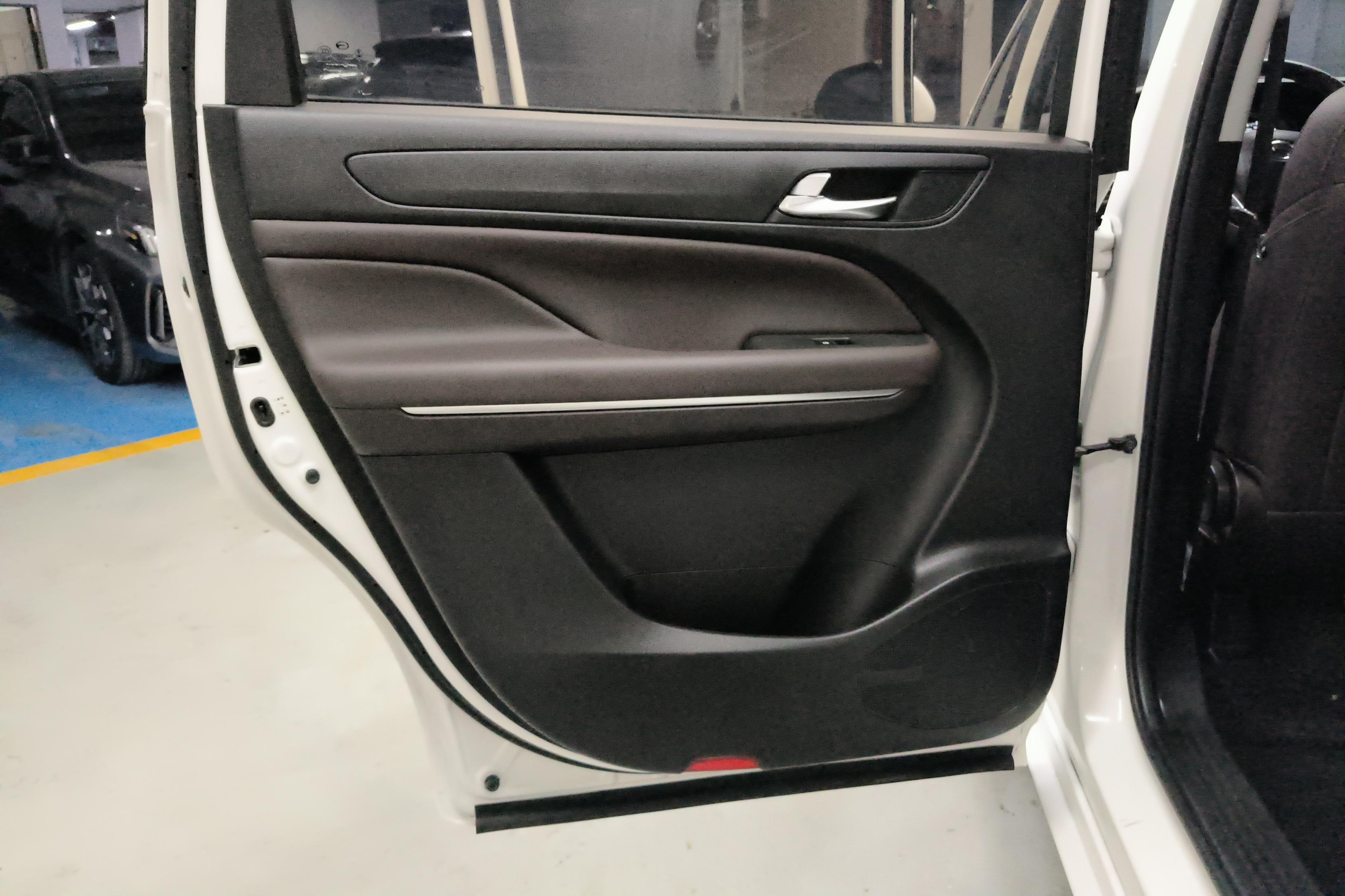 GAC Trumpchi M6 2020 immagine di auto #17