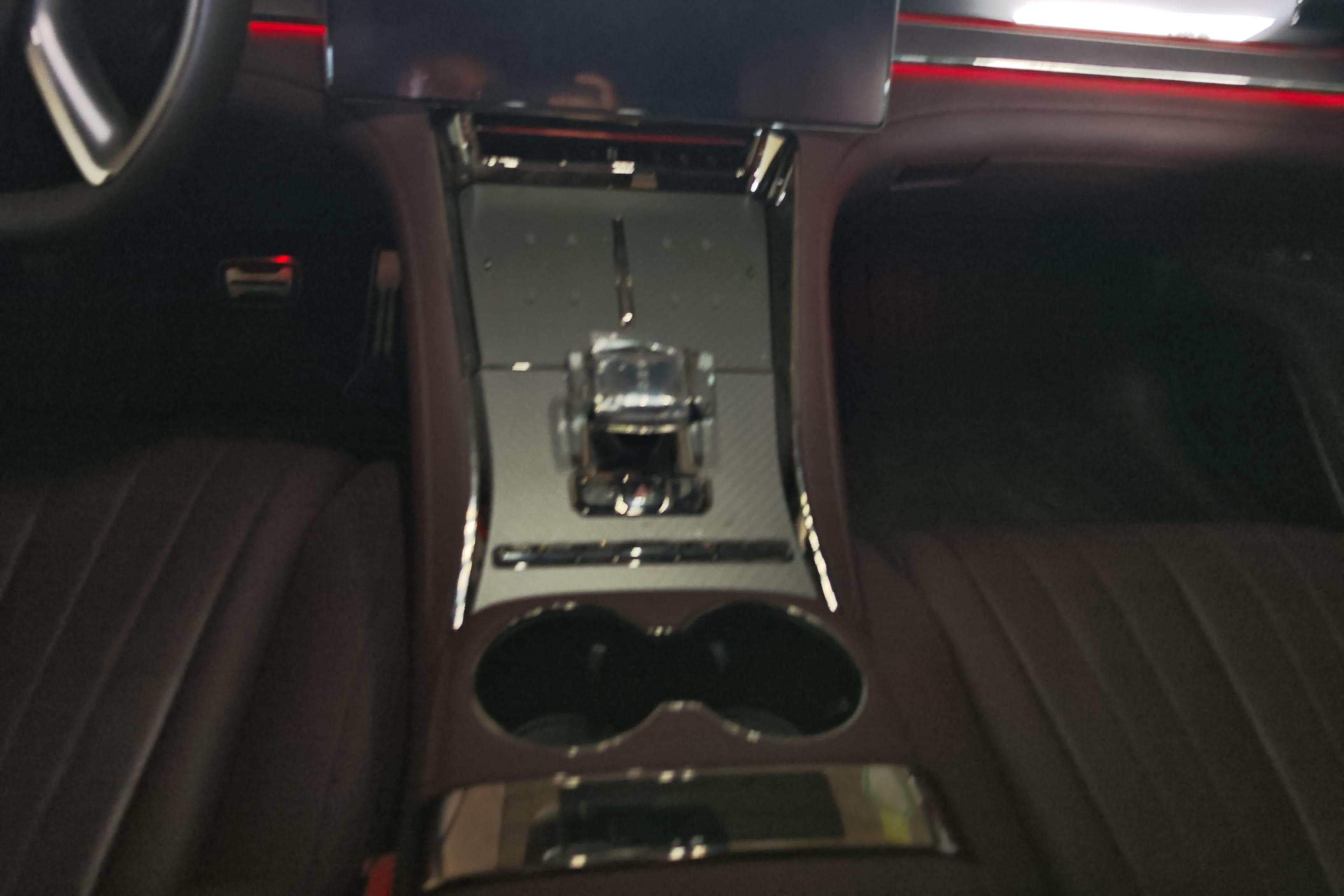 Denza Z9GT 2024 #17 Denza Z9GT 2024 car image #17