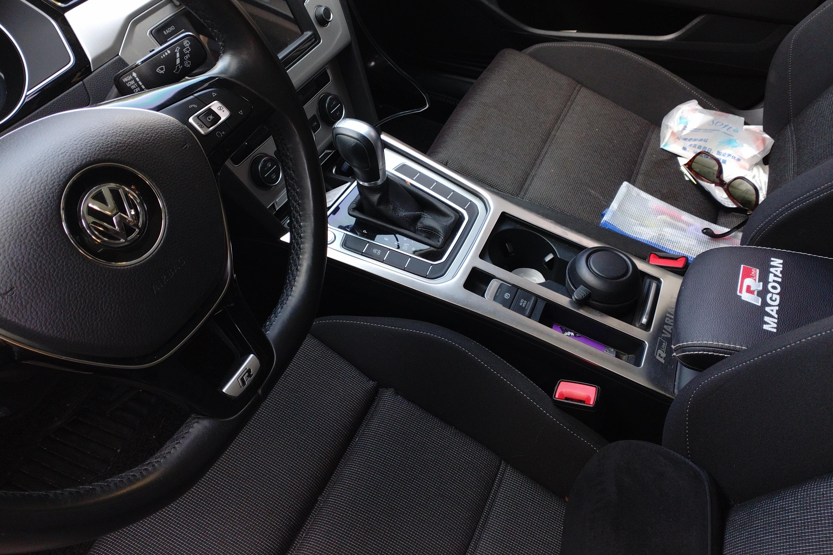 Volkswagen Passat Variant 2017 immagine di auto #17