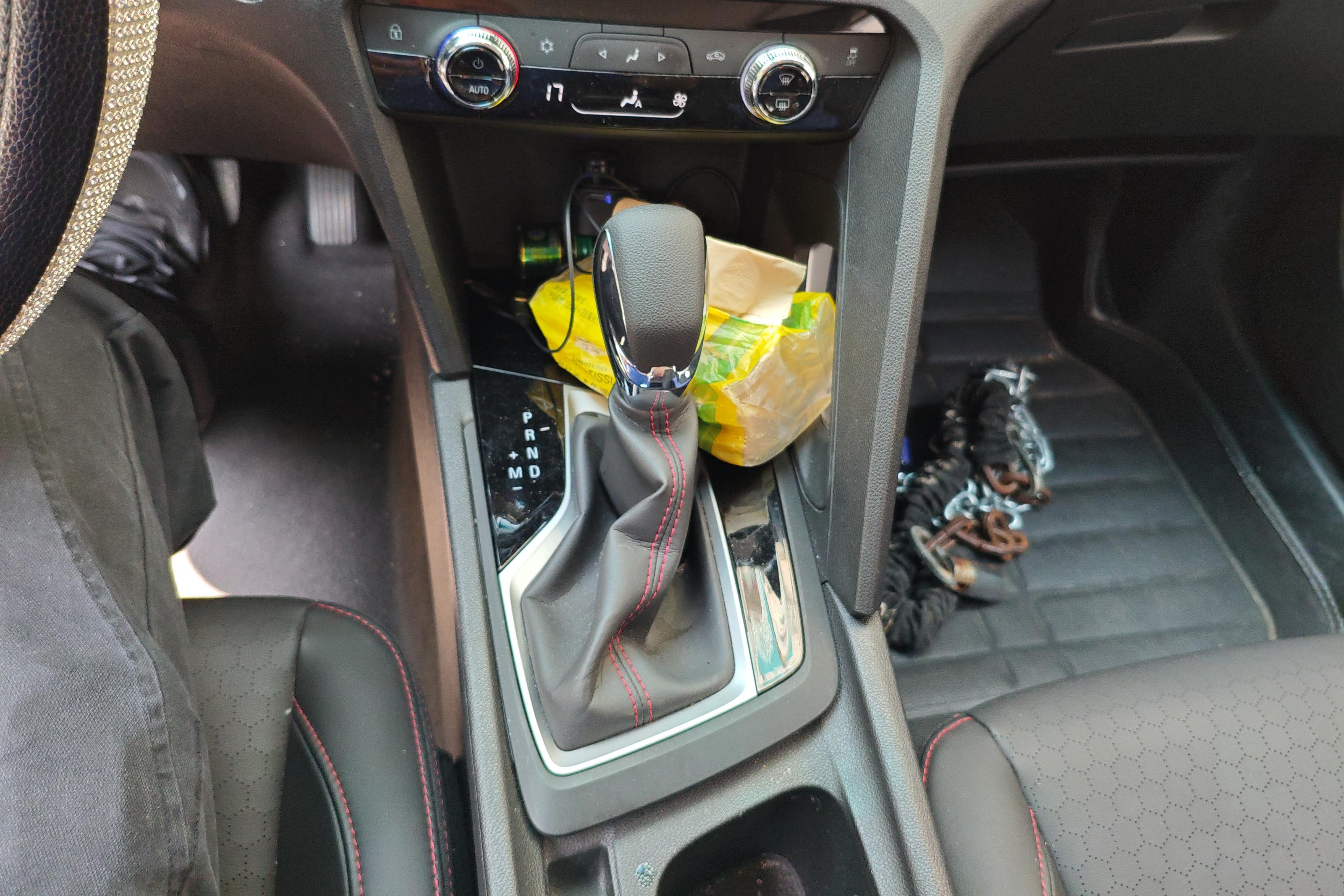 Chevrolet Orlando 2020 #17 Chevrolet Orlando 2020 car image #17