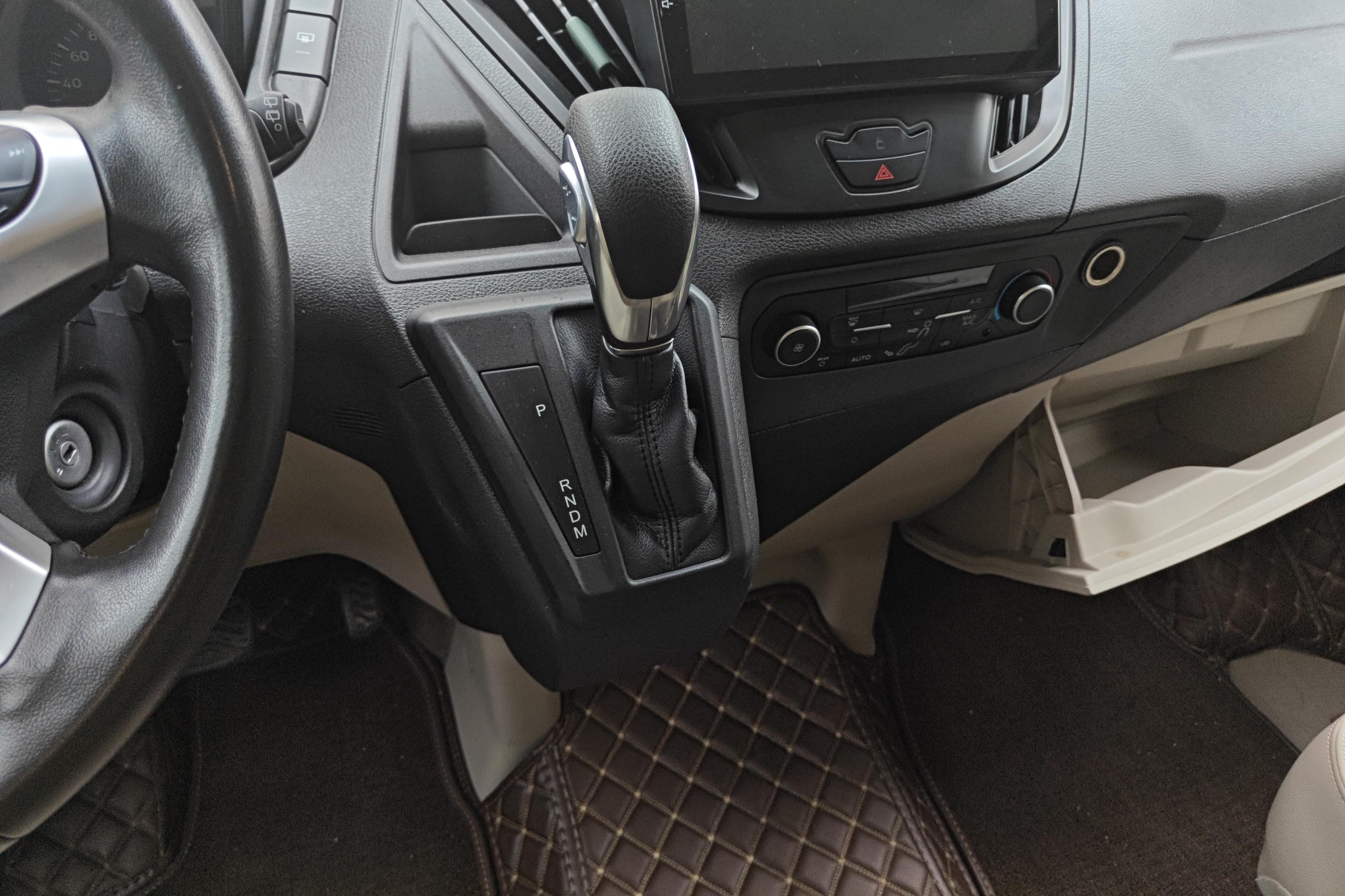 Ford Tourneo 2018 #17 Ford Tourneo 2018 car image #17