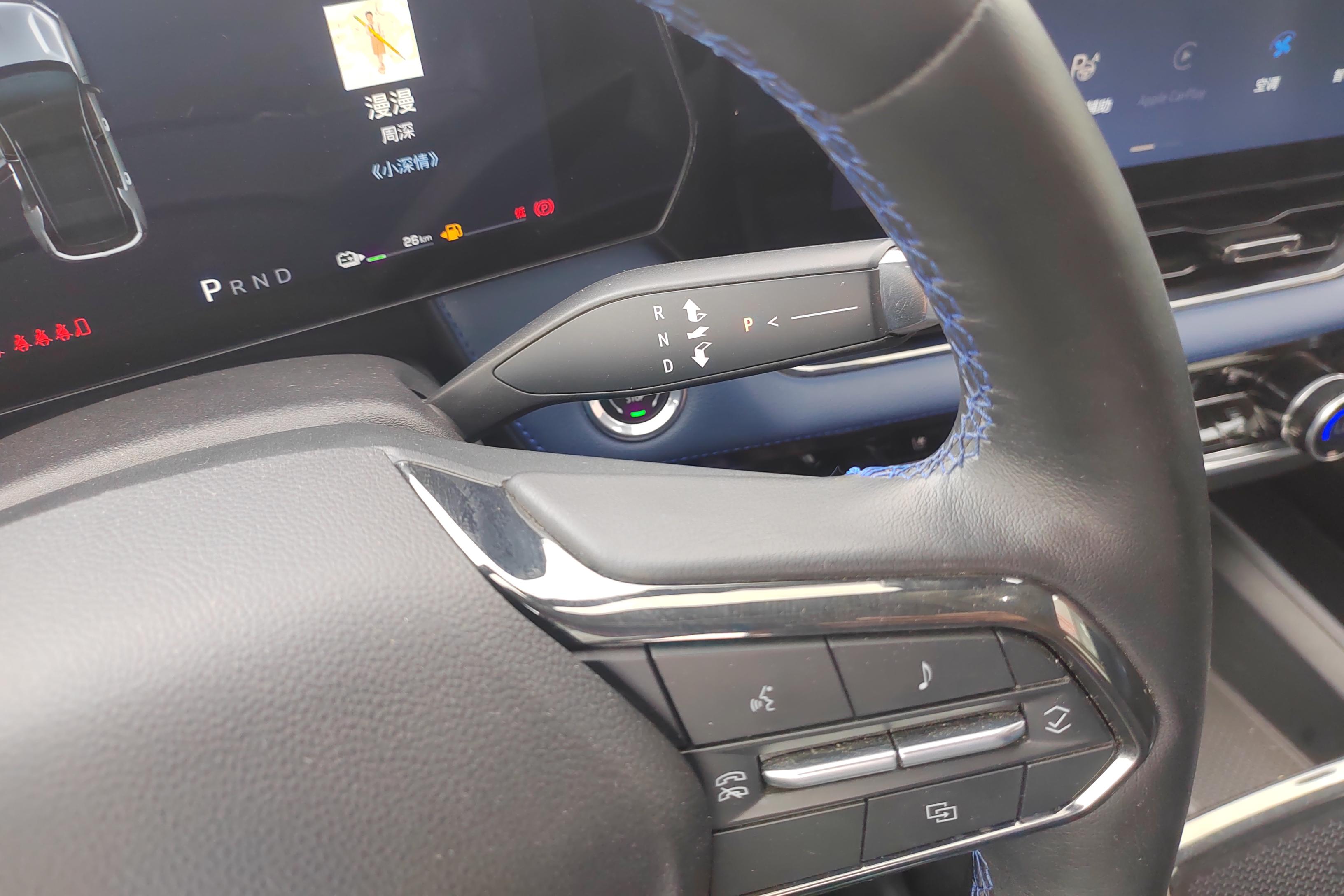 Chevrolet Equinox Plus 2024 car image #17