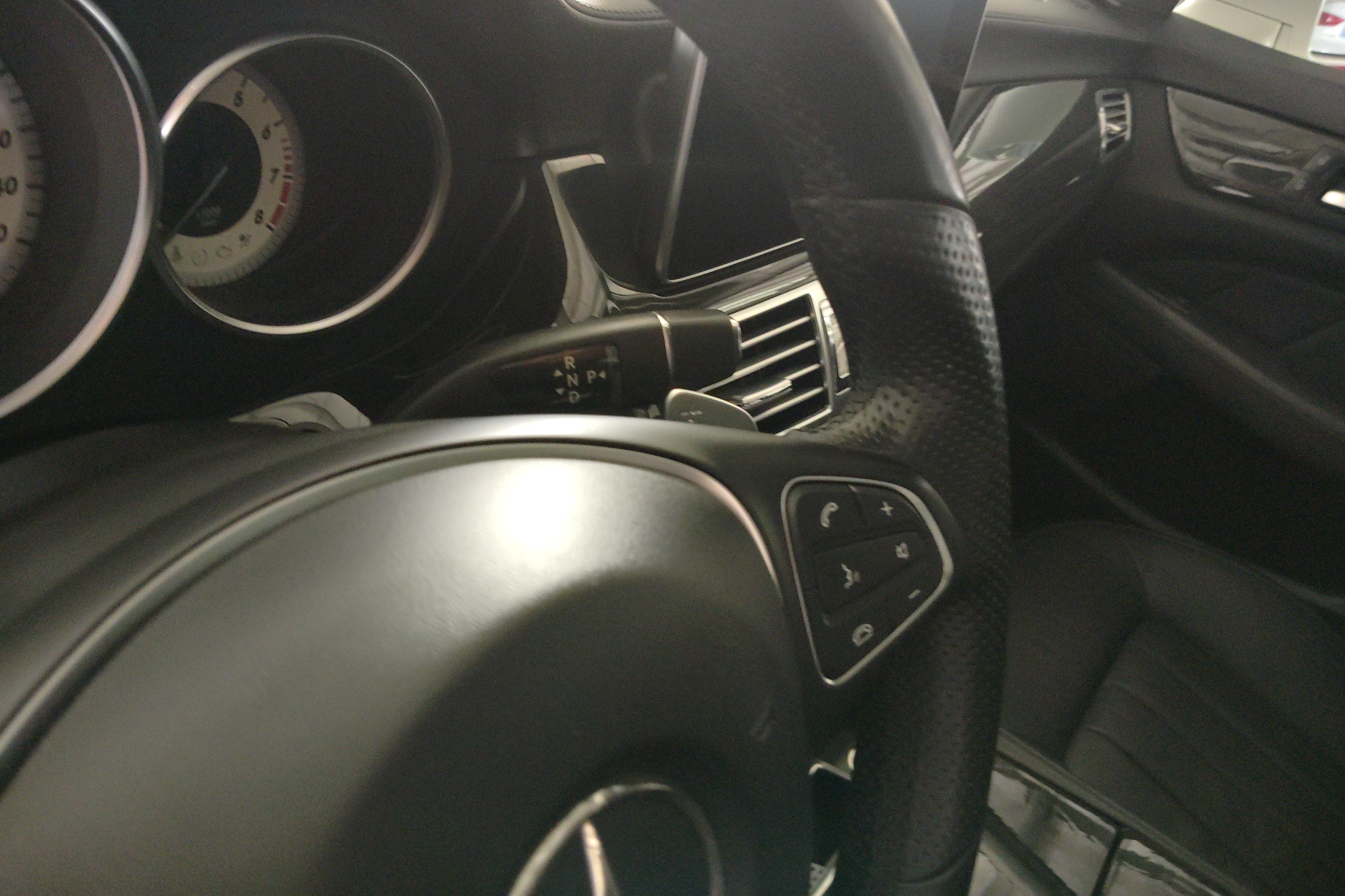 Mercedes-Benz CLS AMG 2015 car image #17