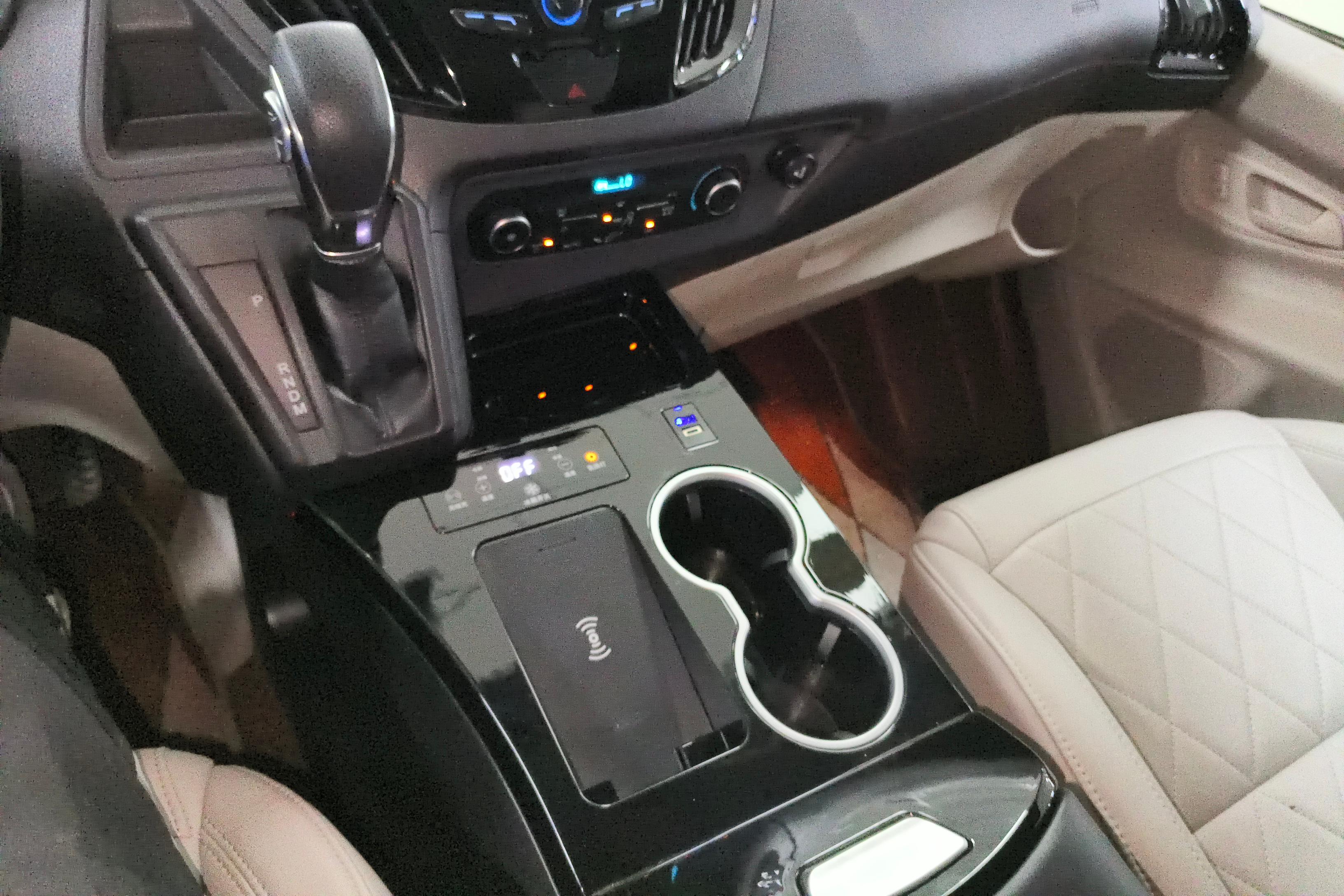 Ford Tourneo 2019 #17 Ford Tourneo 2019 immagine di auto #17