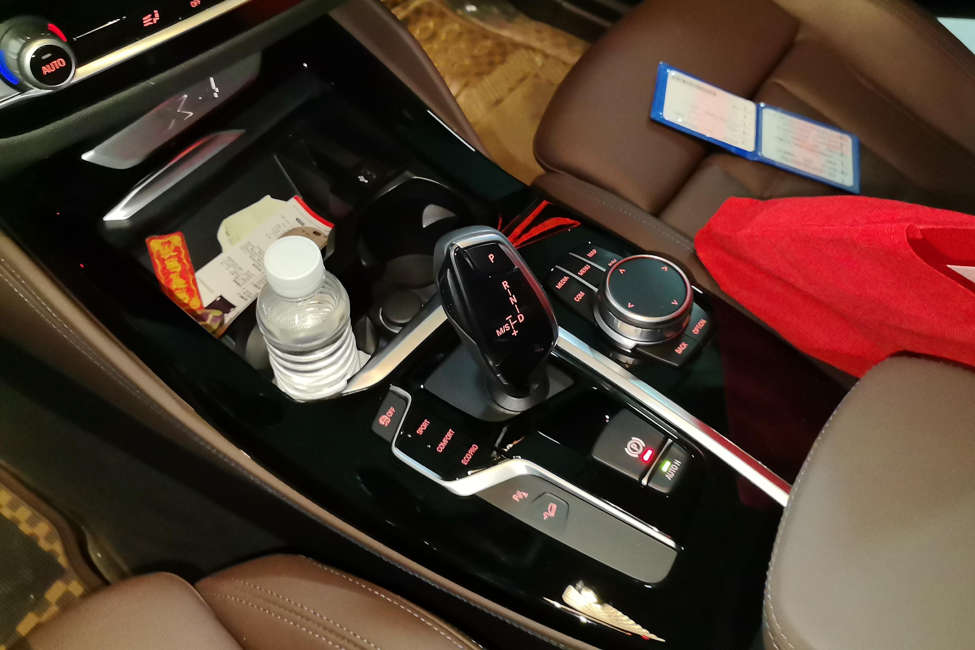 BMW X4 M40i 2024 #17 BMW X4 M40i 2024 car image #17