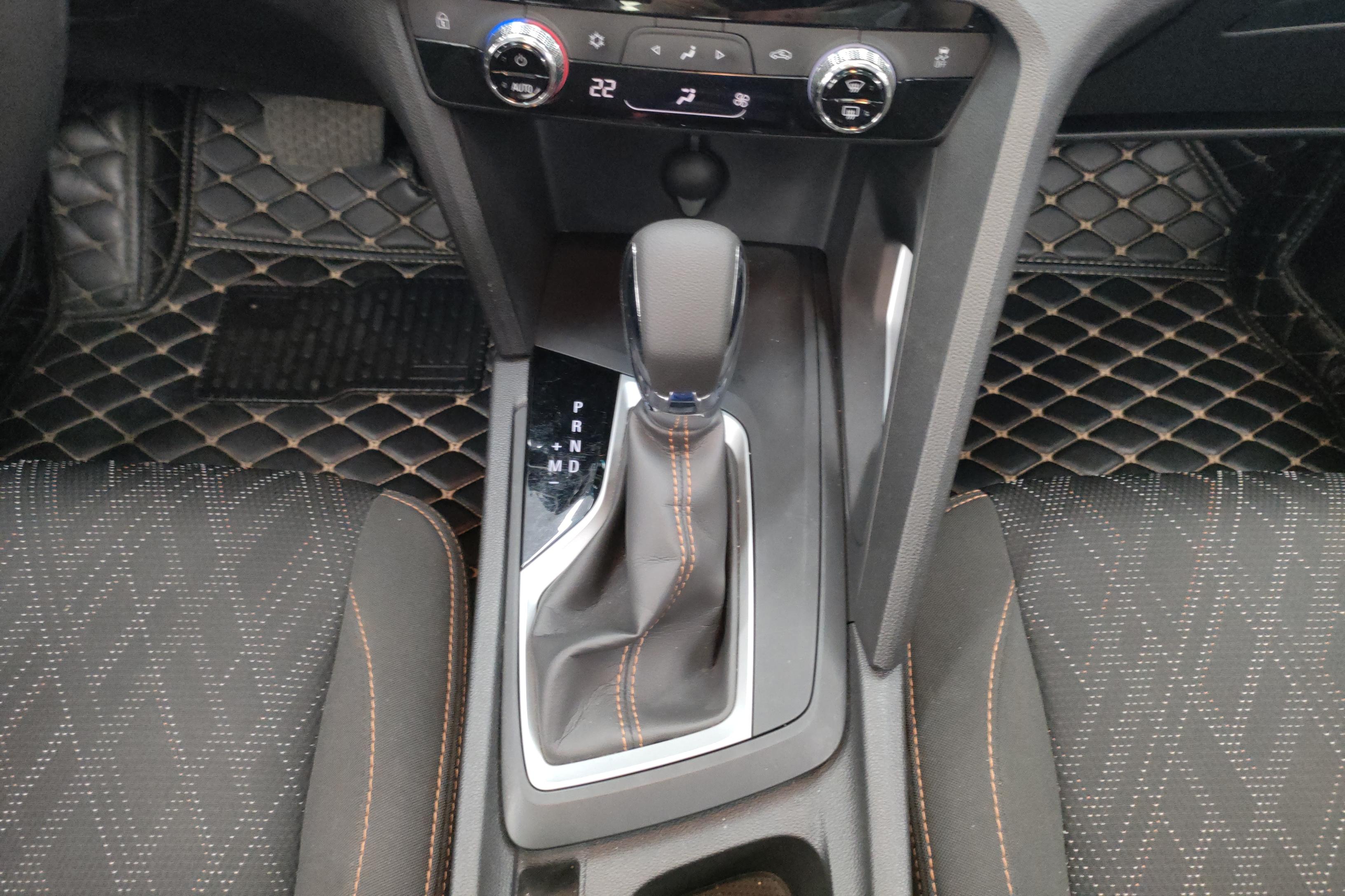 Chevrolet Orlando 2020 car image #17