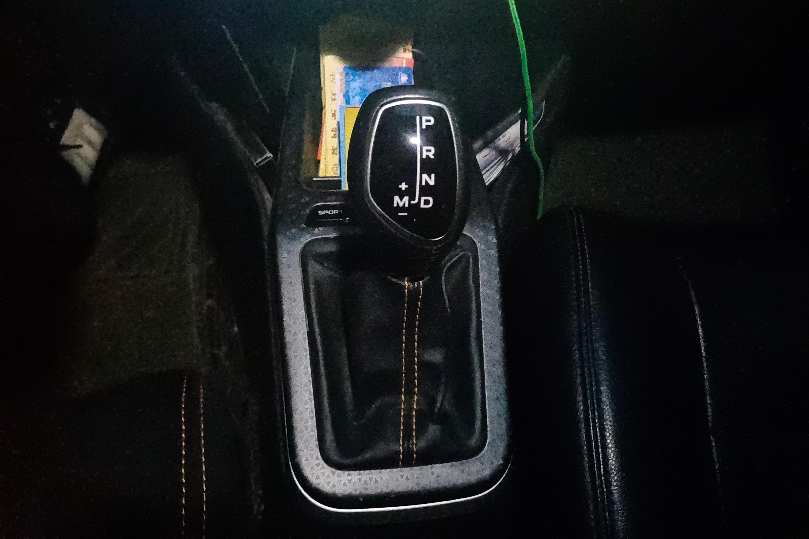 GEELY Vision X1 2018 immagine di auto #17